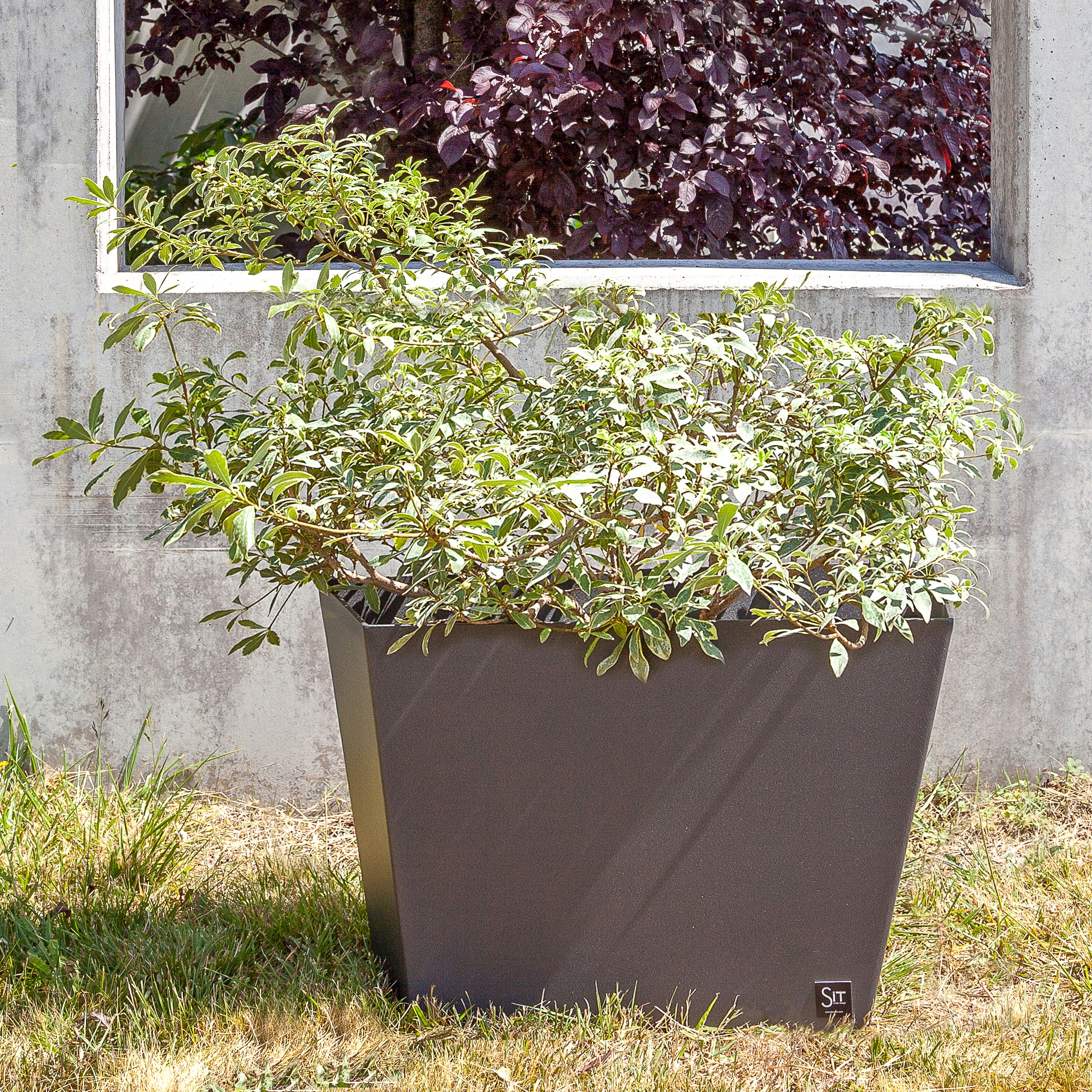 Mostra il prodotto Skew Planter 45 del produttore Sit