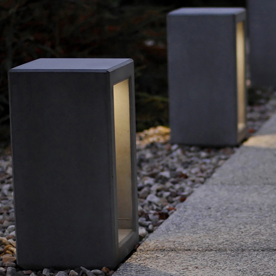 Outline Bollard with Light