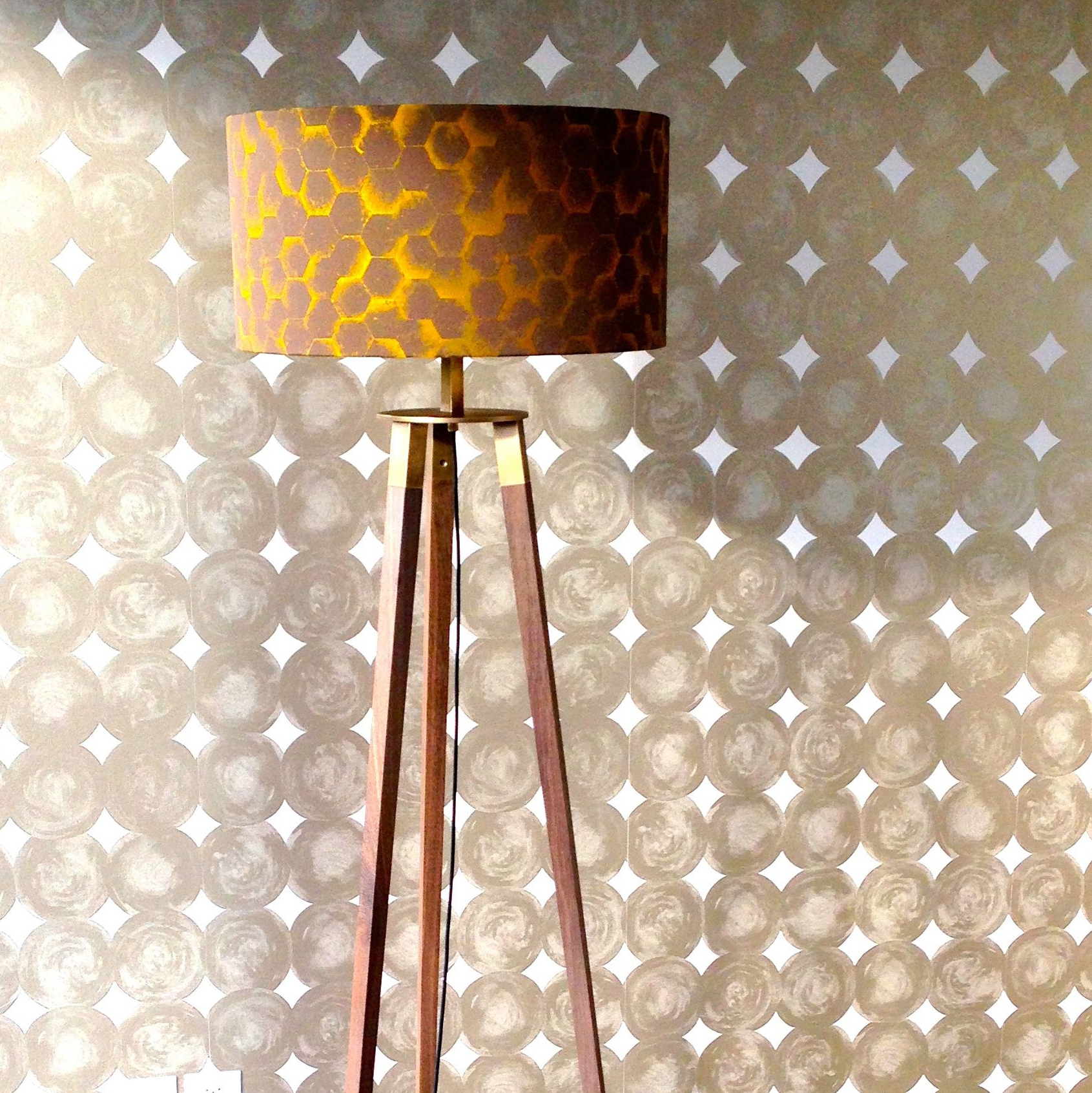 FLOOR LAMPS