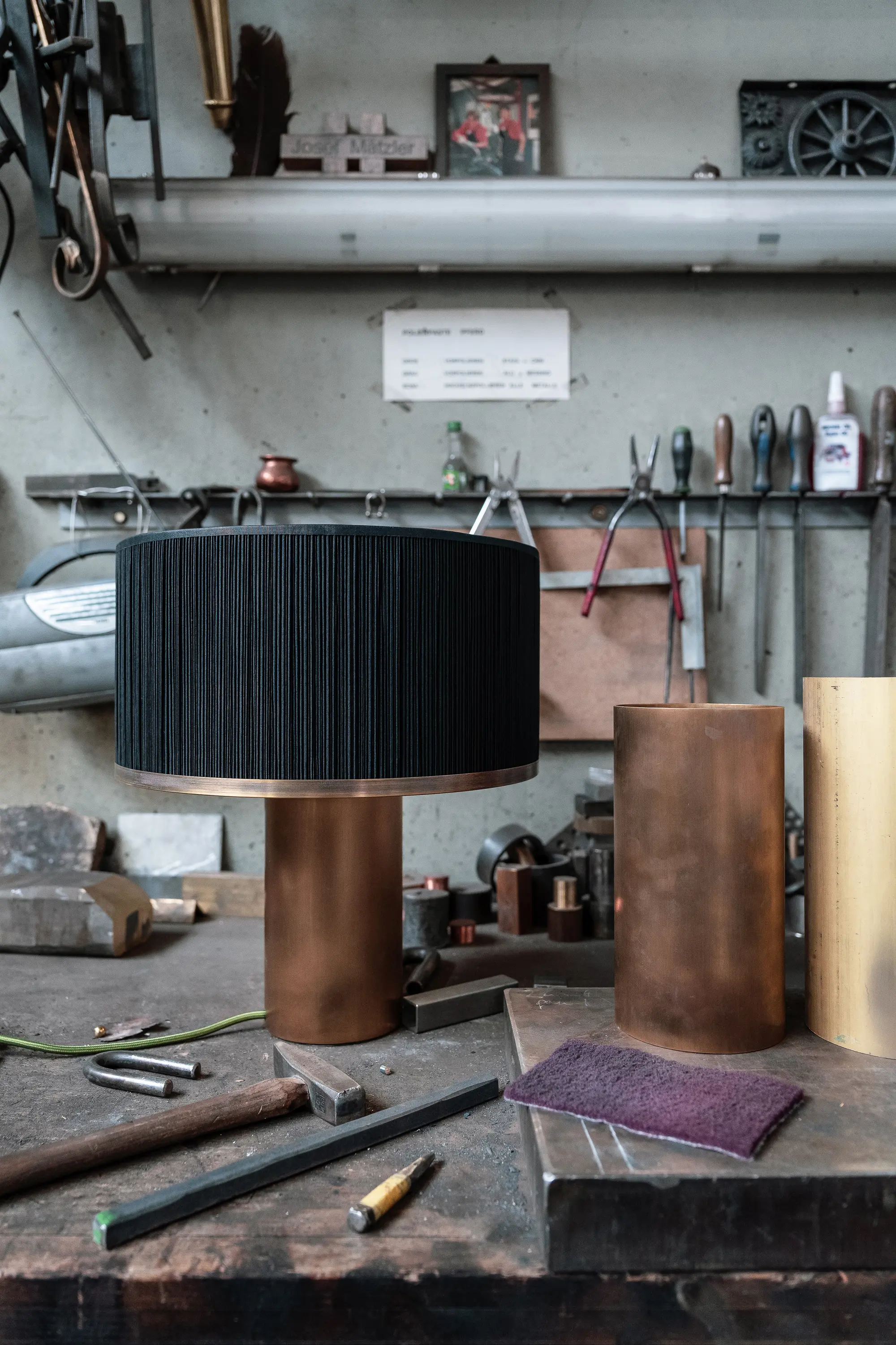 Strolz - Brera table lamp red