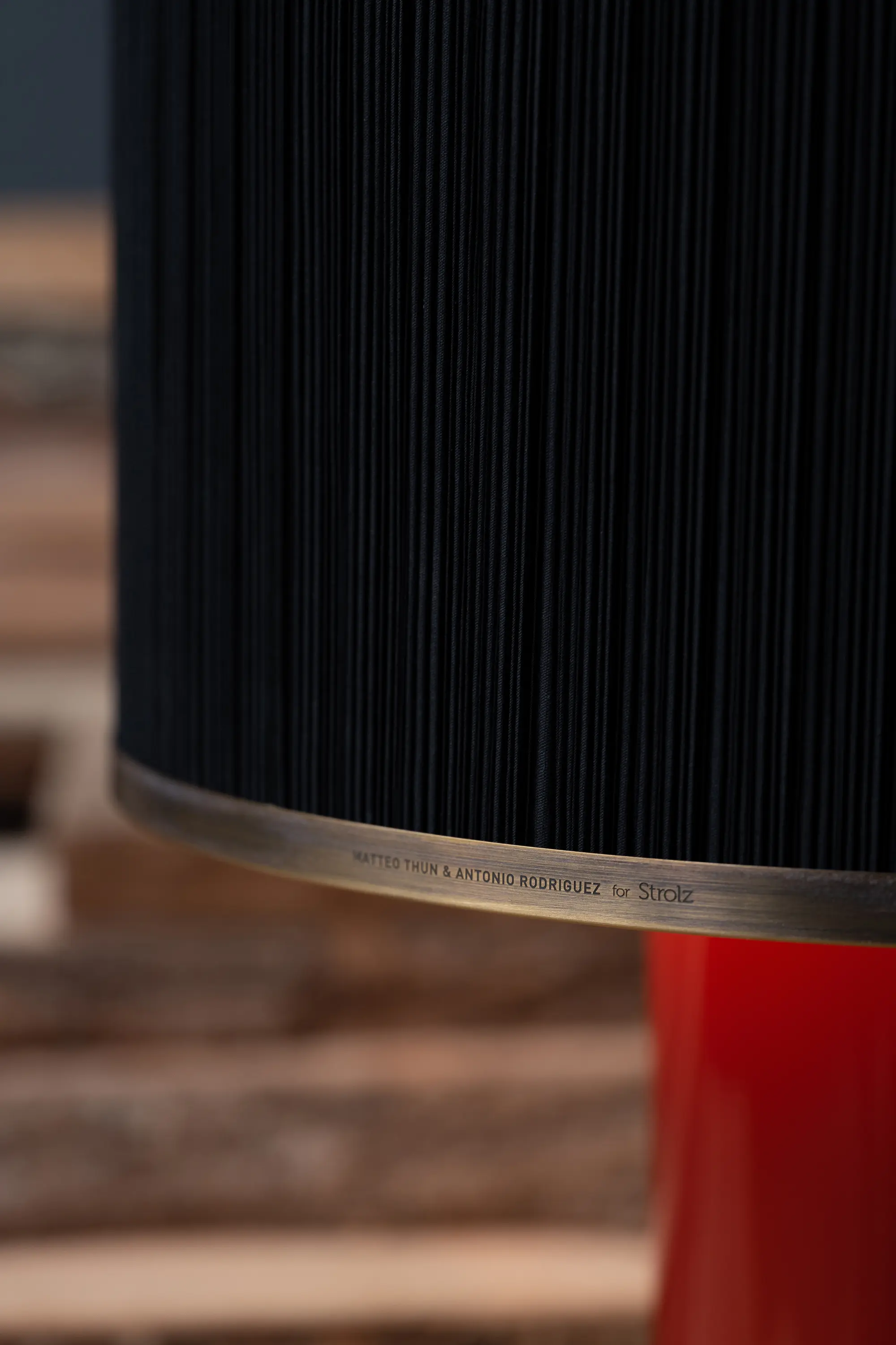Strolz - Brera table lamp red
