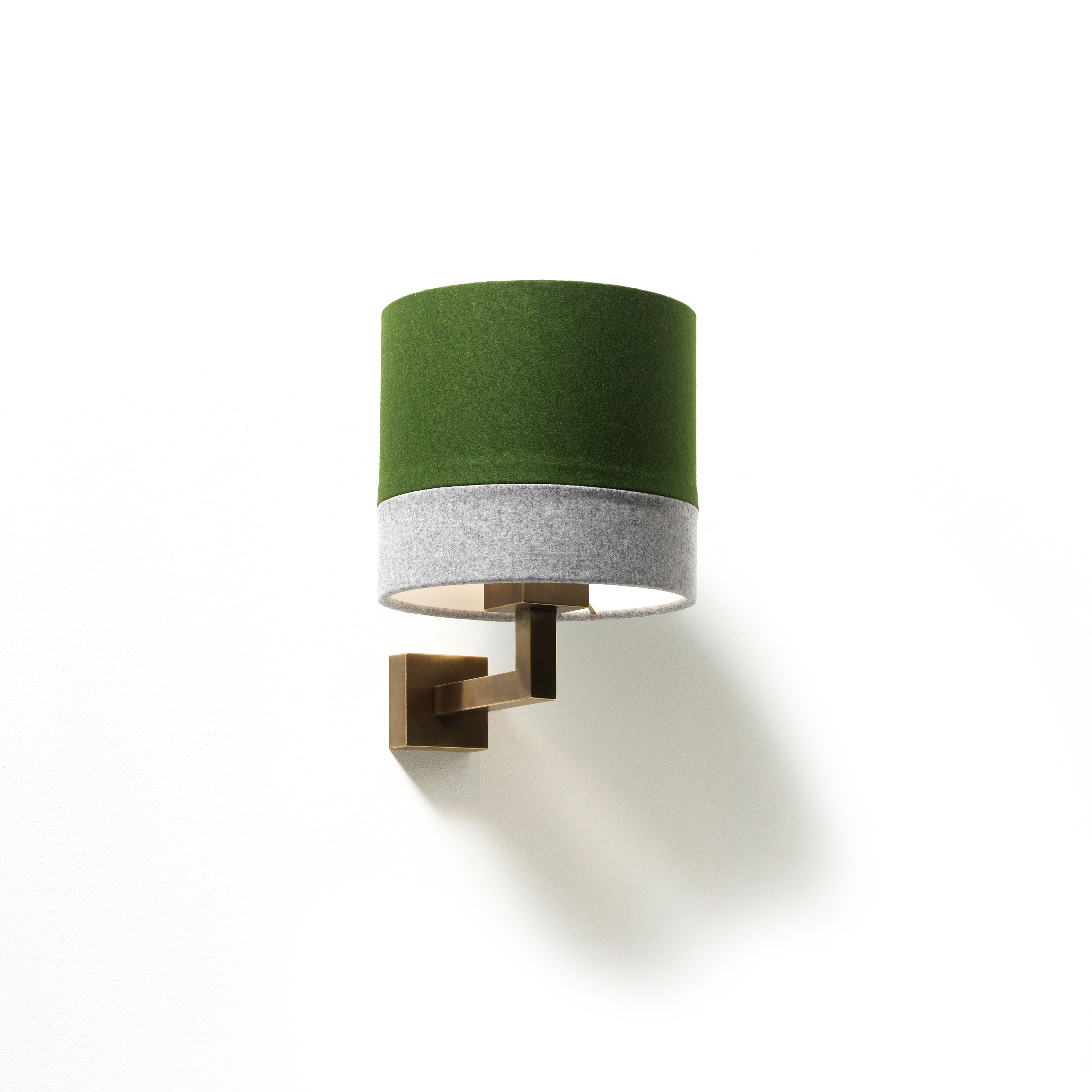 Mostrar el producto Bivius wall lamp brass del fabricante Strolz