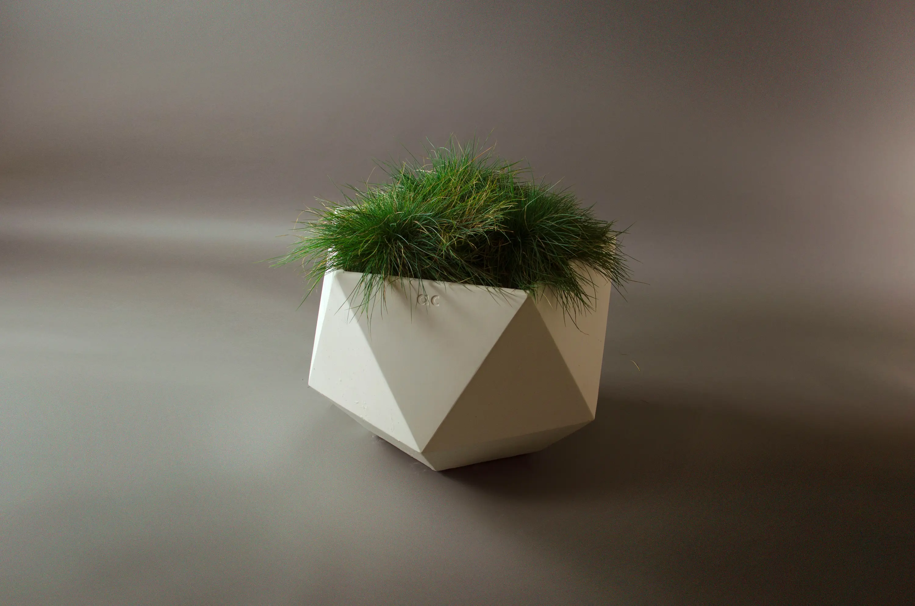 Adam Christopher Design - Femkant Garden Planter, Grey