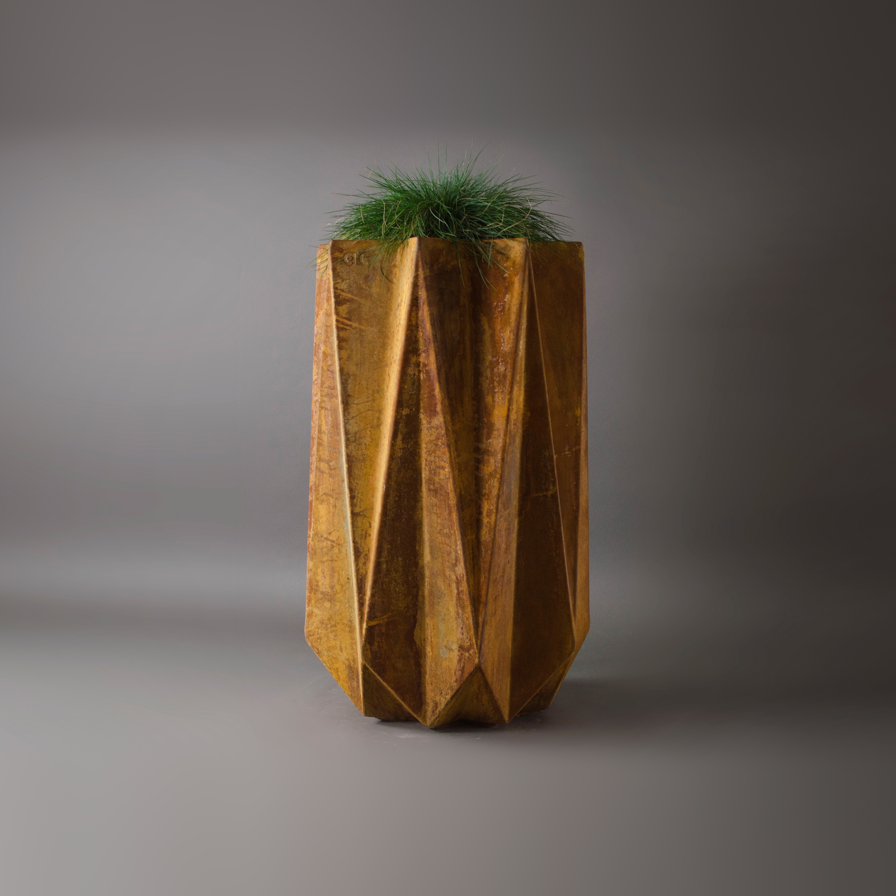 Display product Kronen 90 Concrete Contemporary Planter, Rust Effect Finish from manufacturer Adam Christopher Design