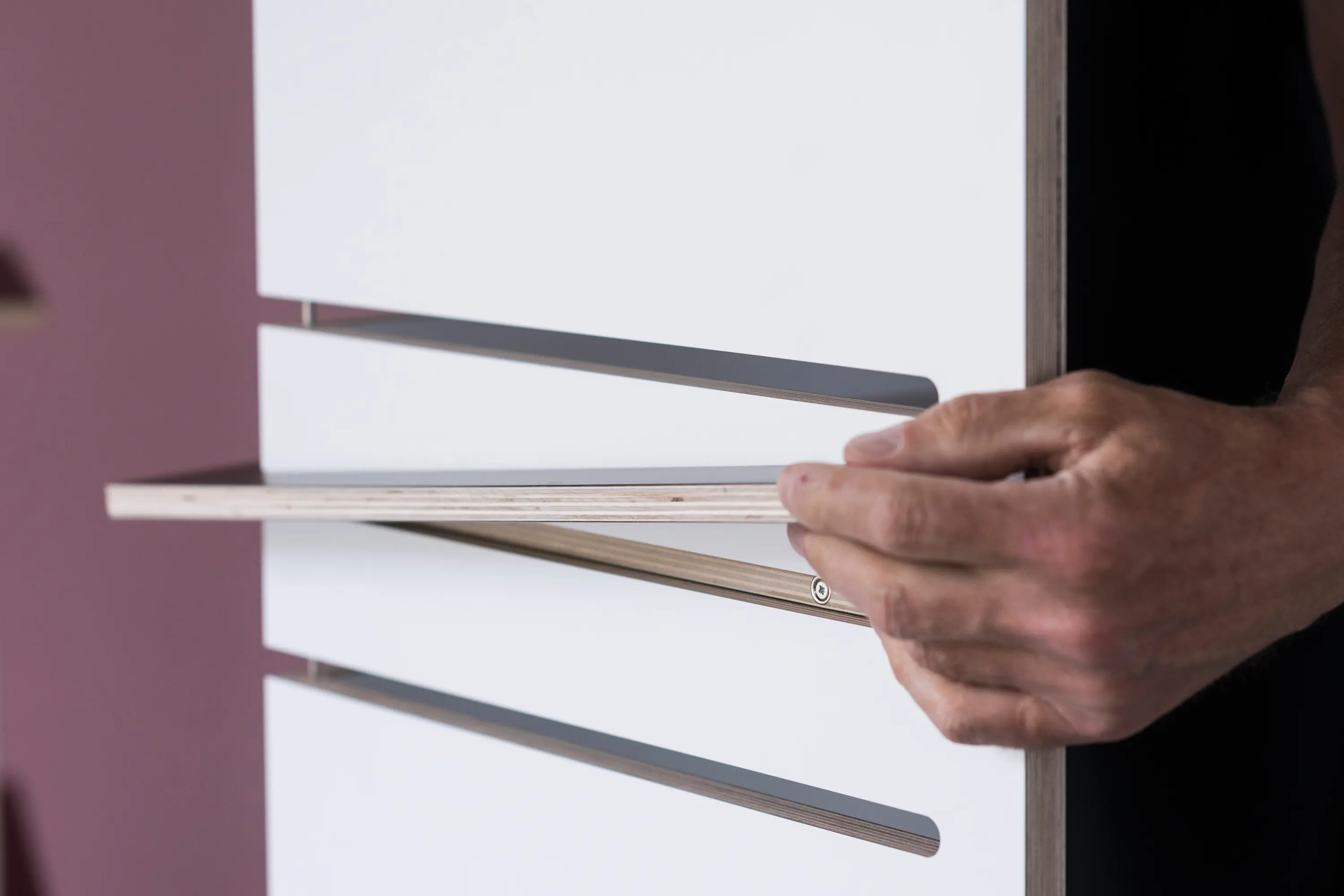 Georg Muehlmann - Juli | shelf on wheels