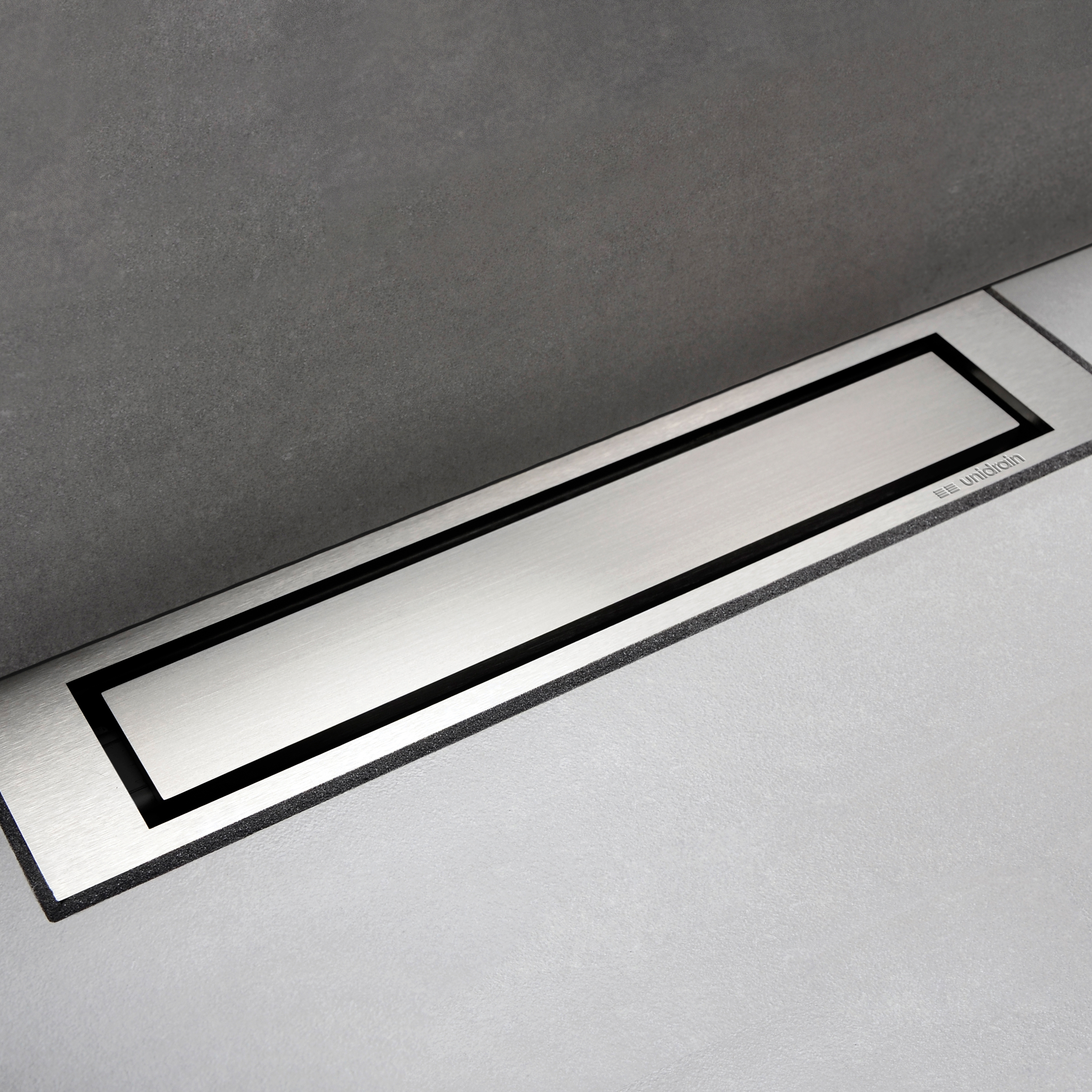 HighLine Colour | Brushed steel
