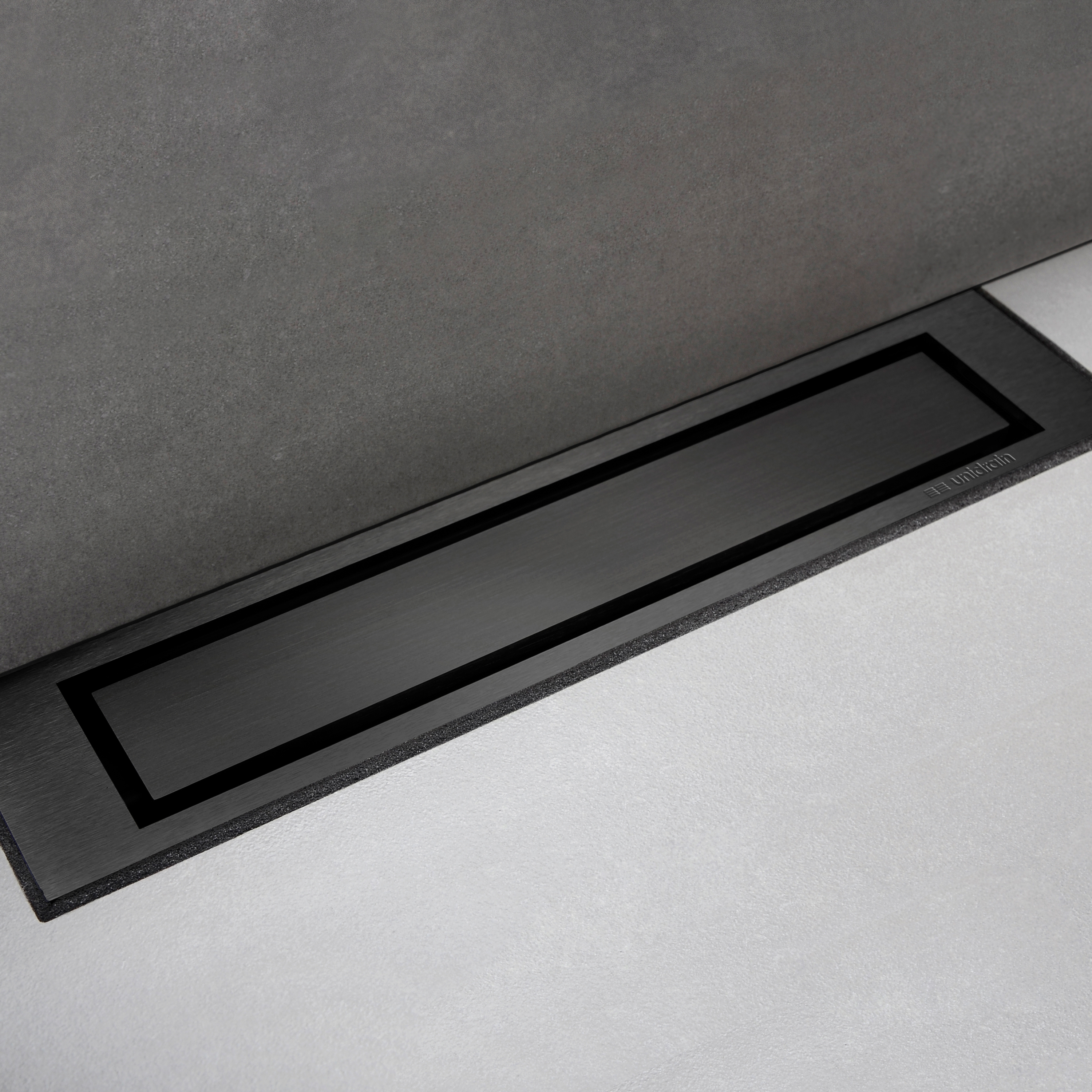 HighLine Colour | Black