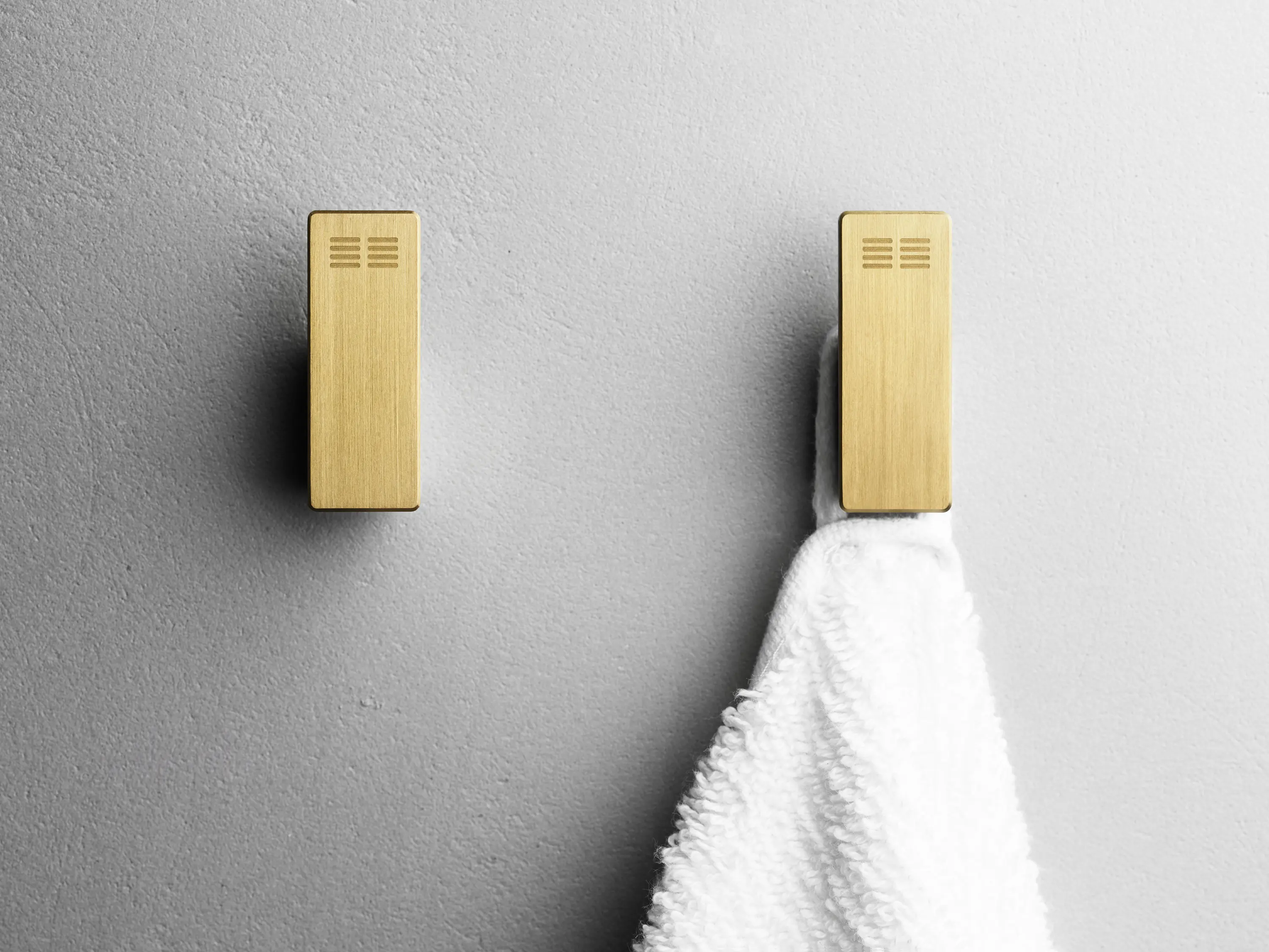 Unidrain - Reframe Collection | Hooks - brass