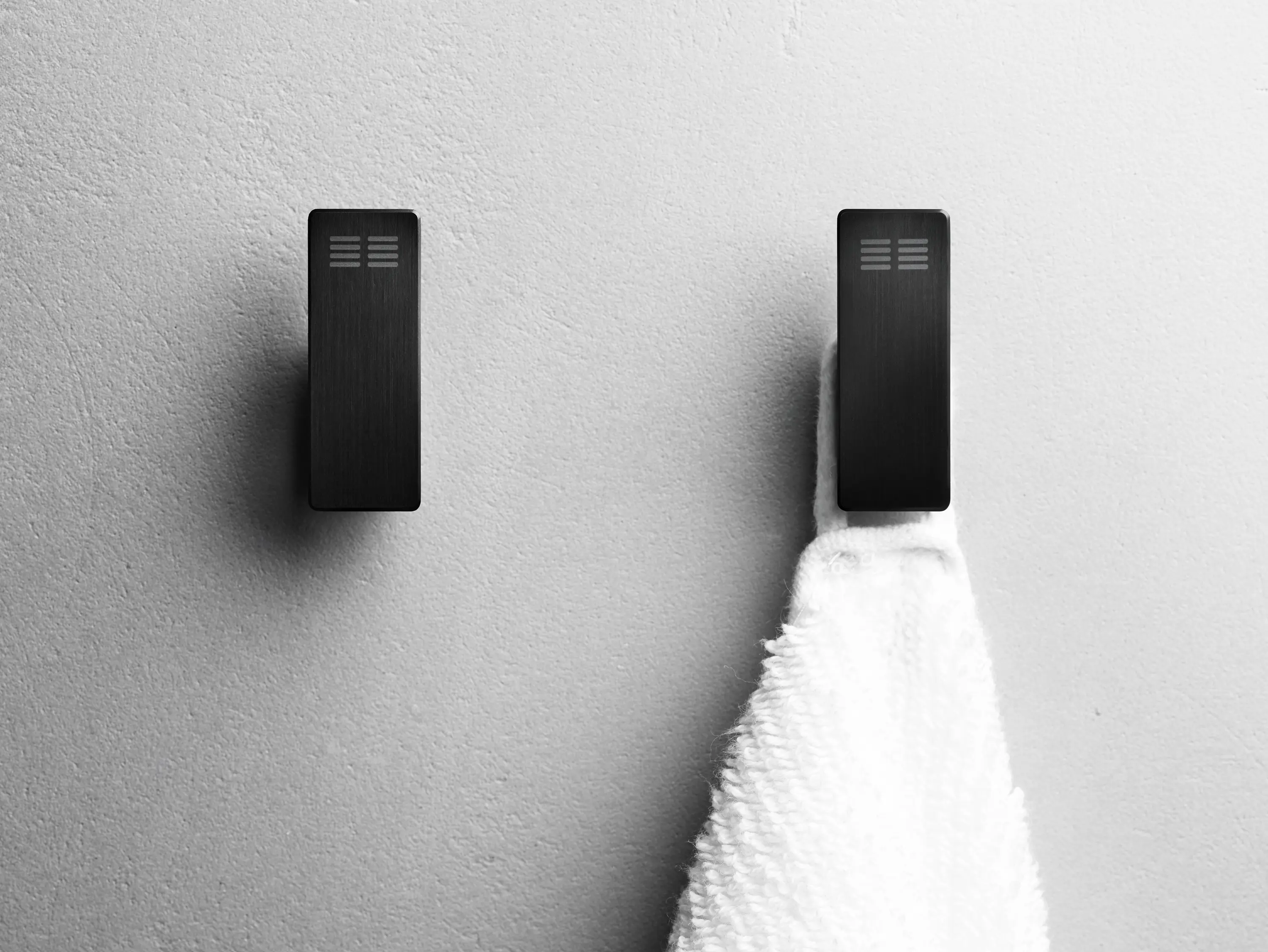 Unidrain - Reframe Collection | Hooks - black
