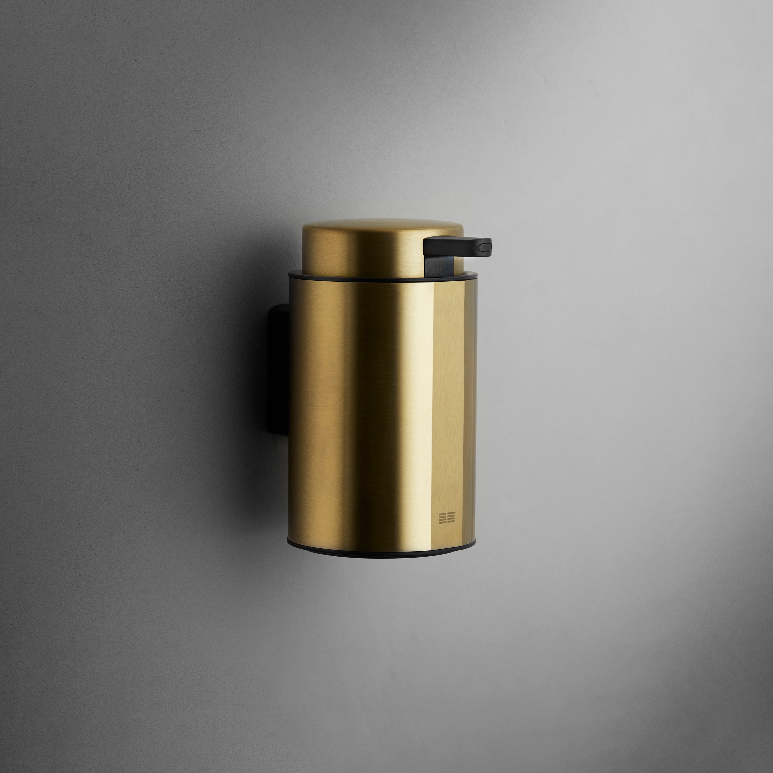 Reframe Collection I Soap dispenser, wallmounted I Brass