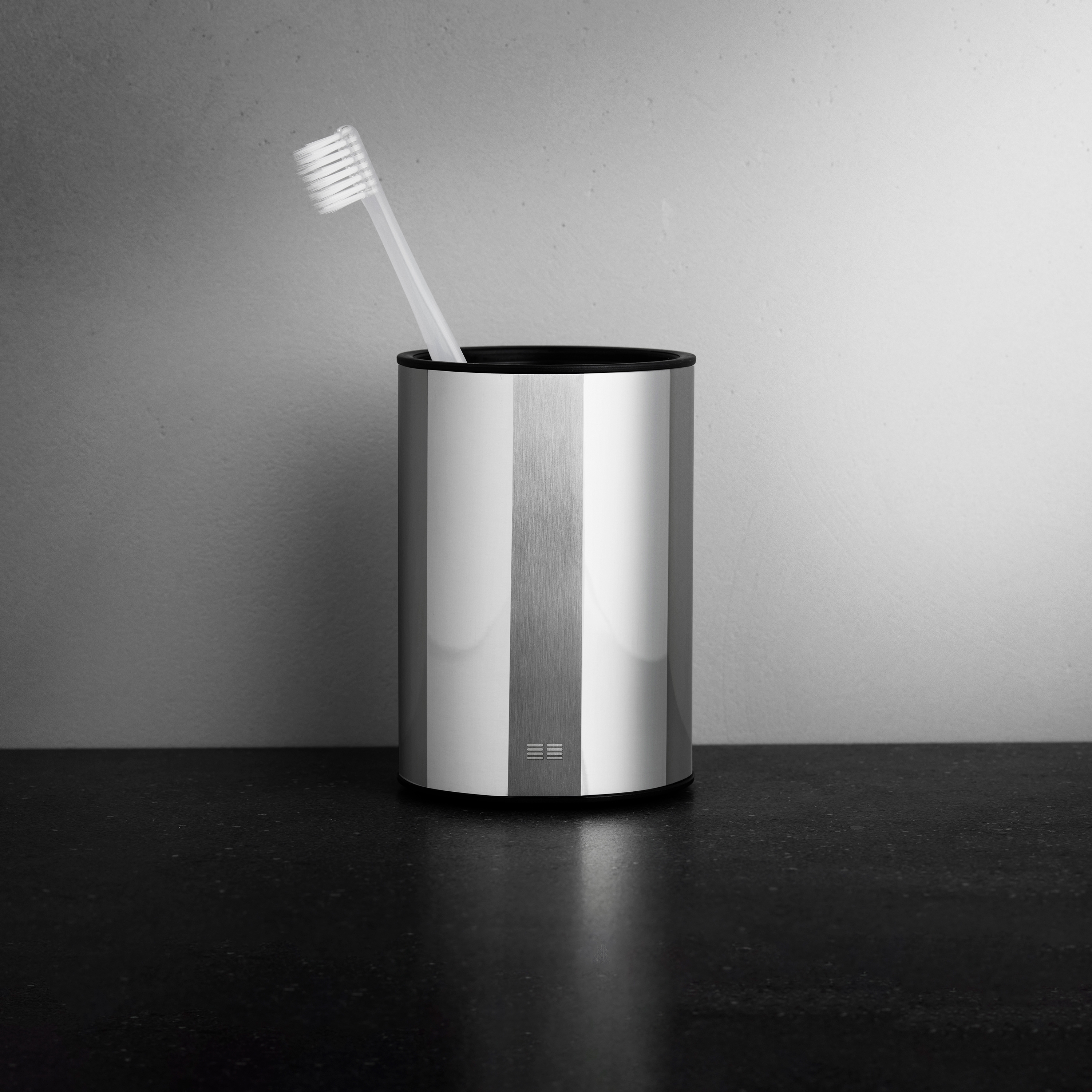 Reframe Collection | Zahnbürstenhalter - edelstahl handpoliert