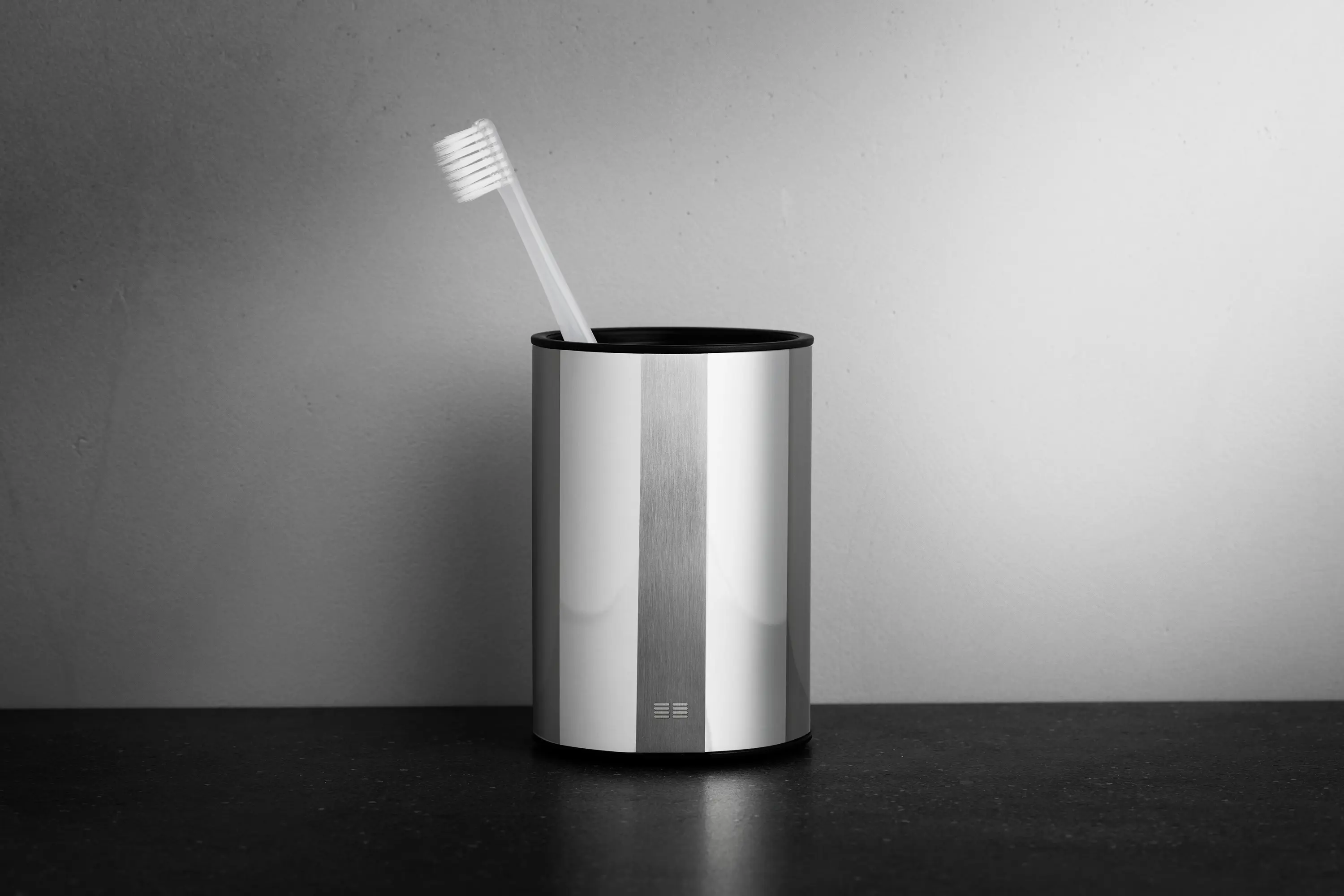 Unidrain - Reframe Collection | Toothbrush holder - polished steel