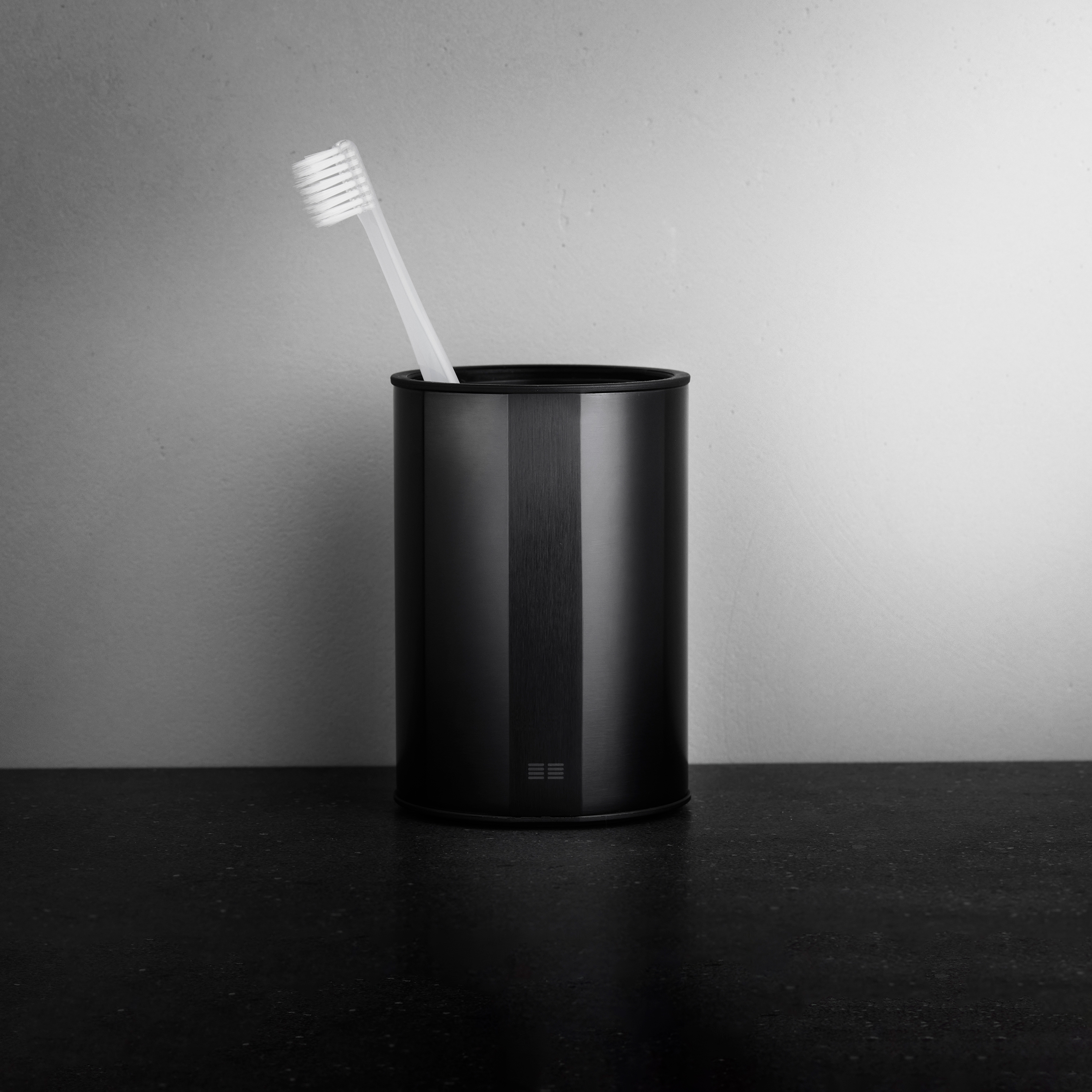 Reframe Collection | Zahnbürstenhalter - schwartz (PVD)