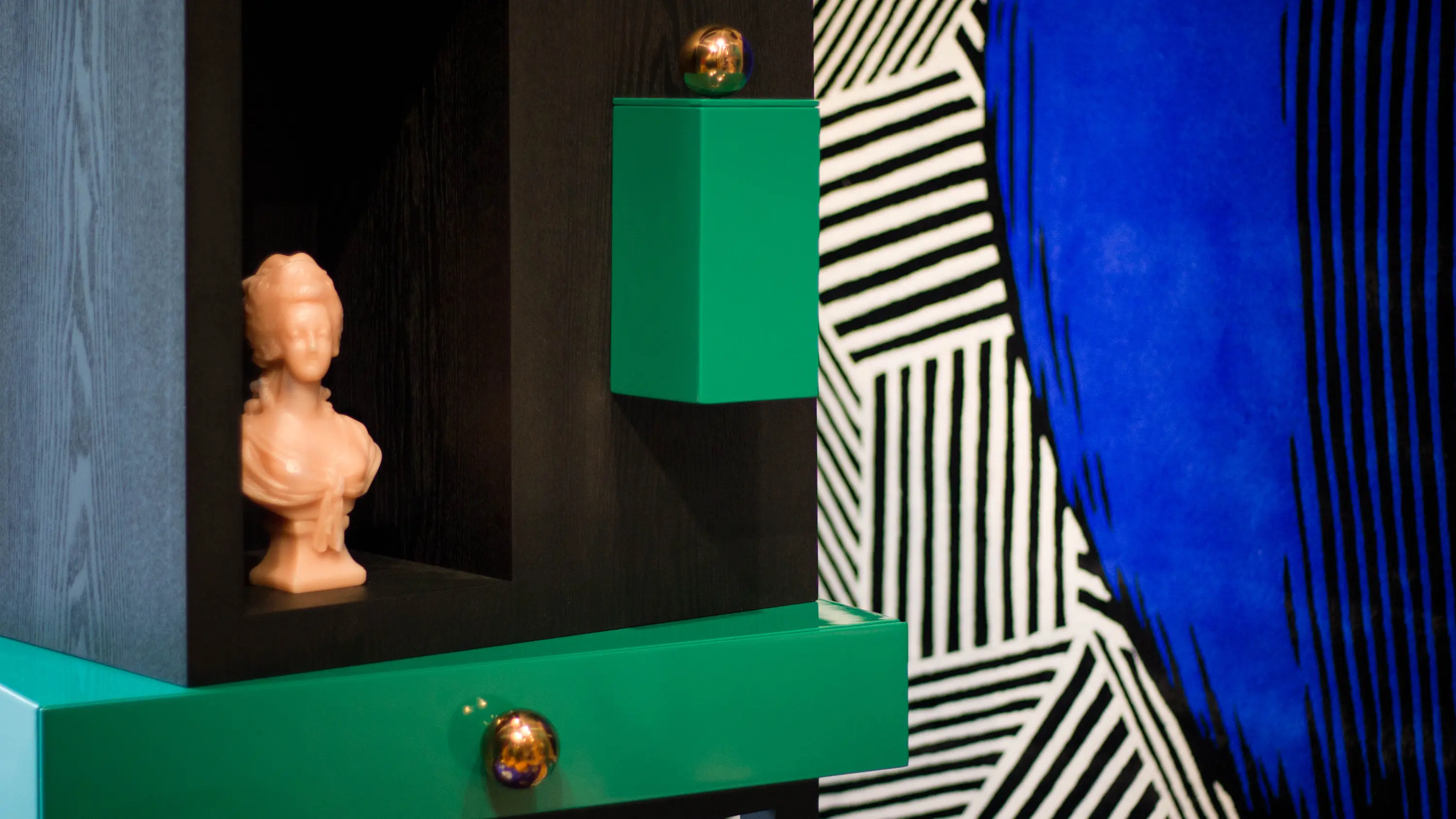 Maison Dada - LOST IN TRANSLATION | Bookshelf