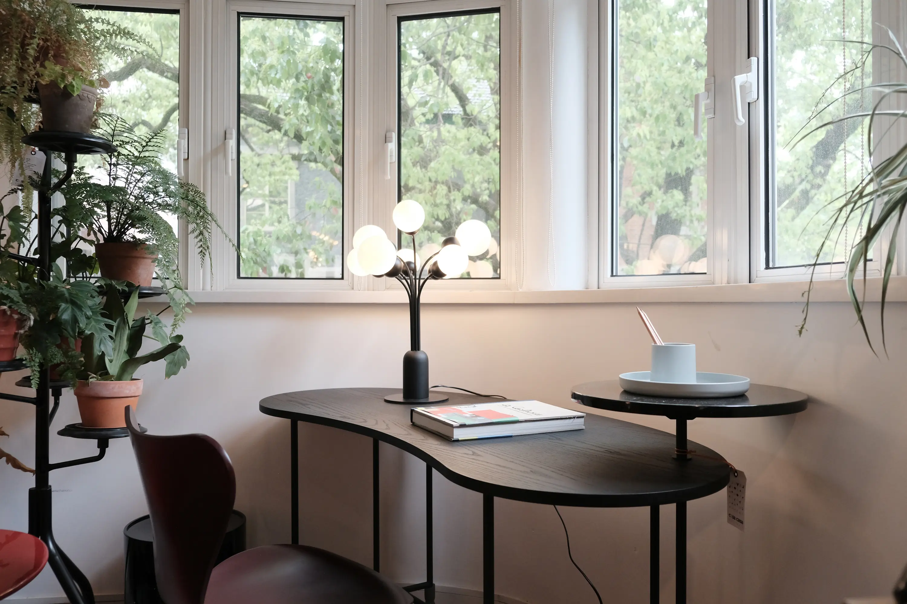 Maison Dada - P.E.A.C.E | Table Lamp | Black
