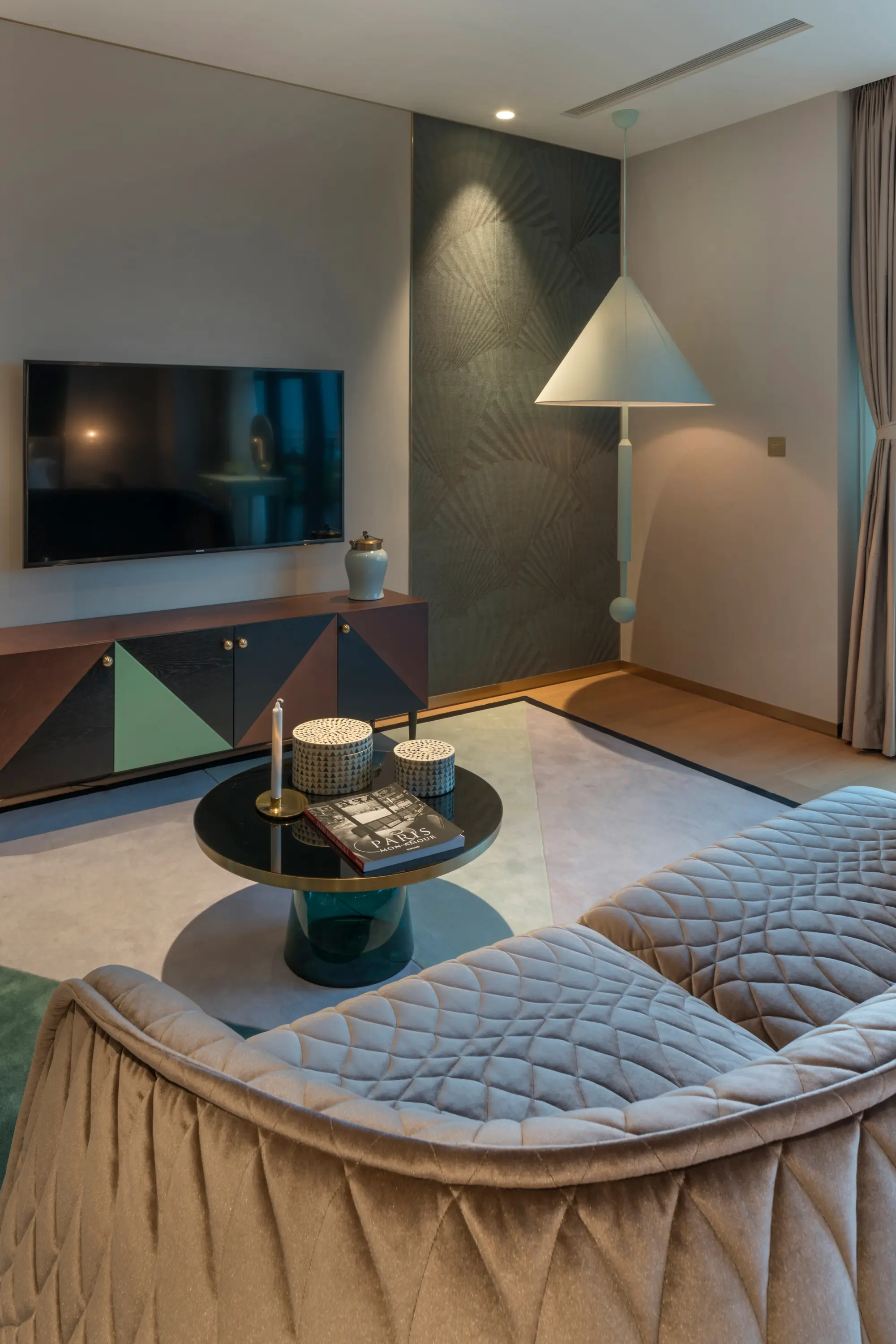 Maison Dada - SHANGHAI BY NIGHT | Rug N2