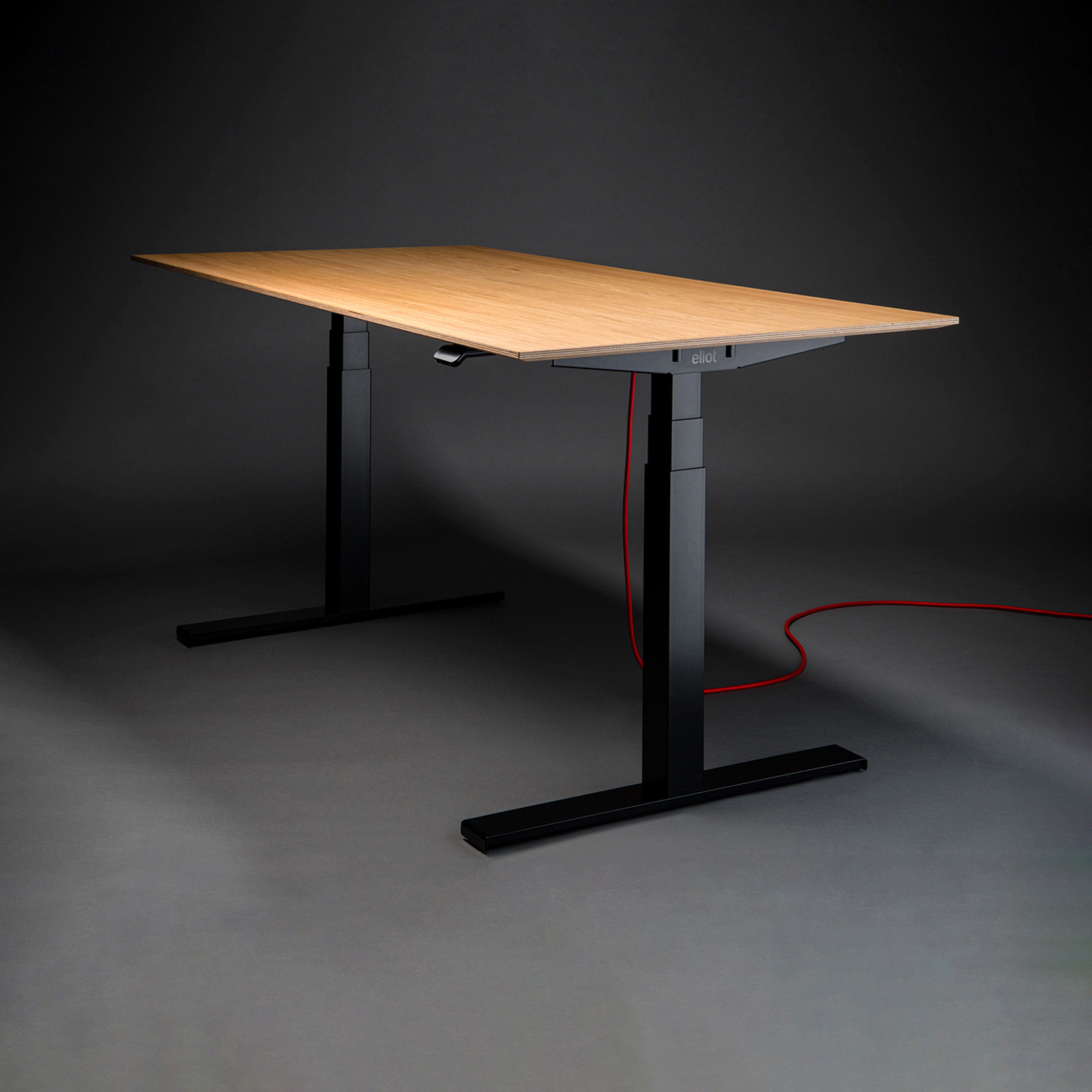 Eliot Original Black mit Tischplatte Eiche Multiplex
