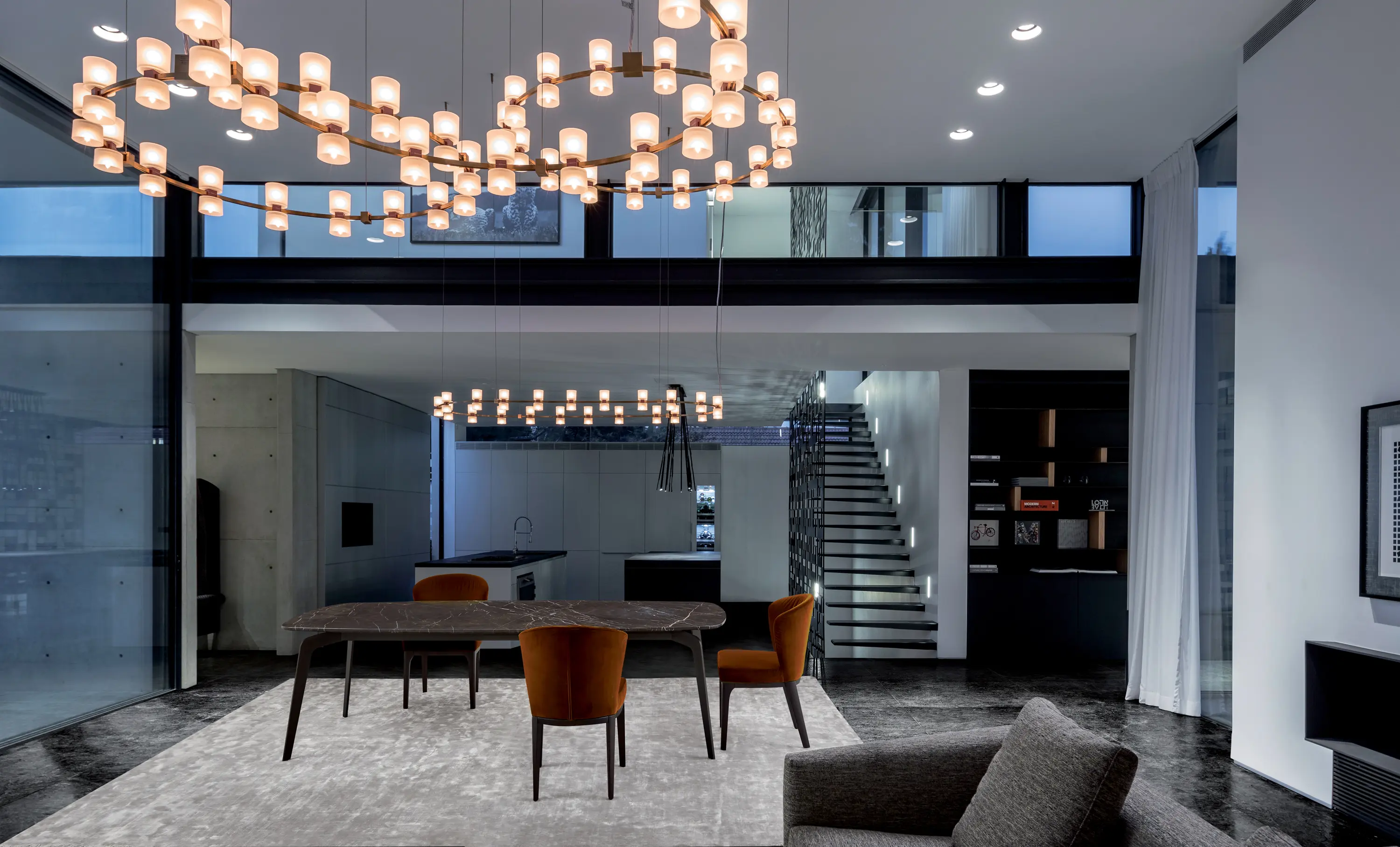 Papadatos - Olivia Dinning Table