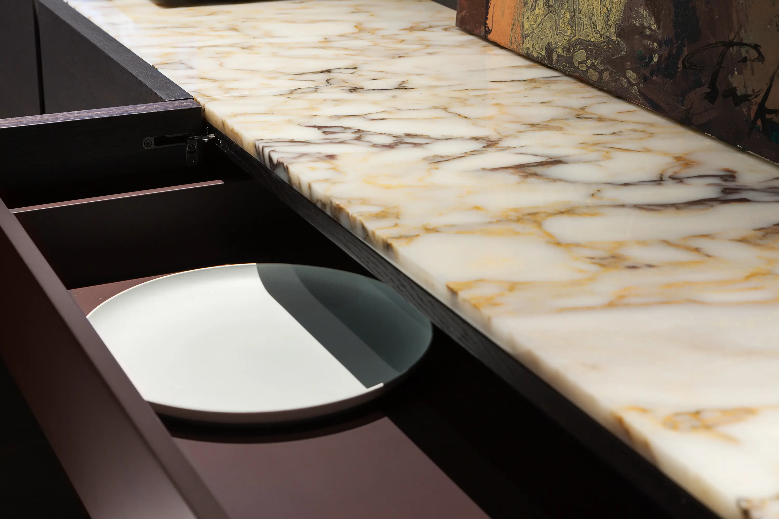 Papadatos - Thema H Sideboard