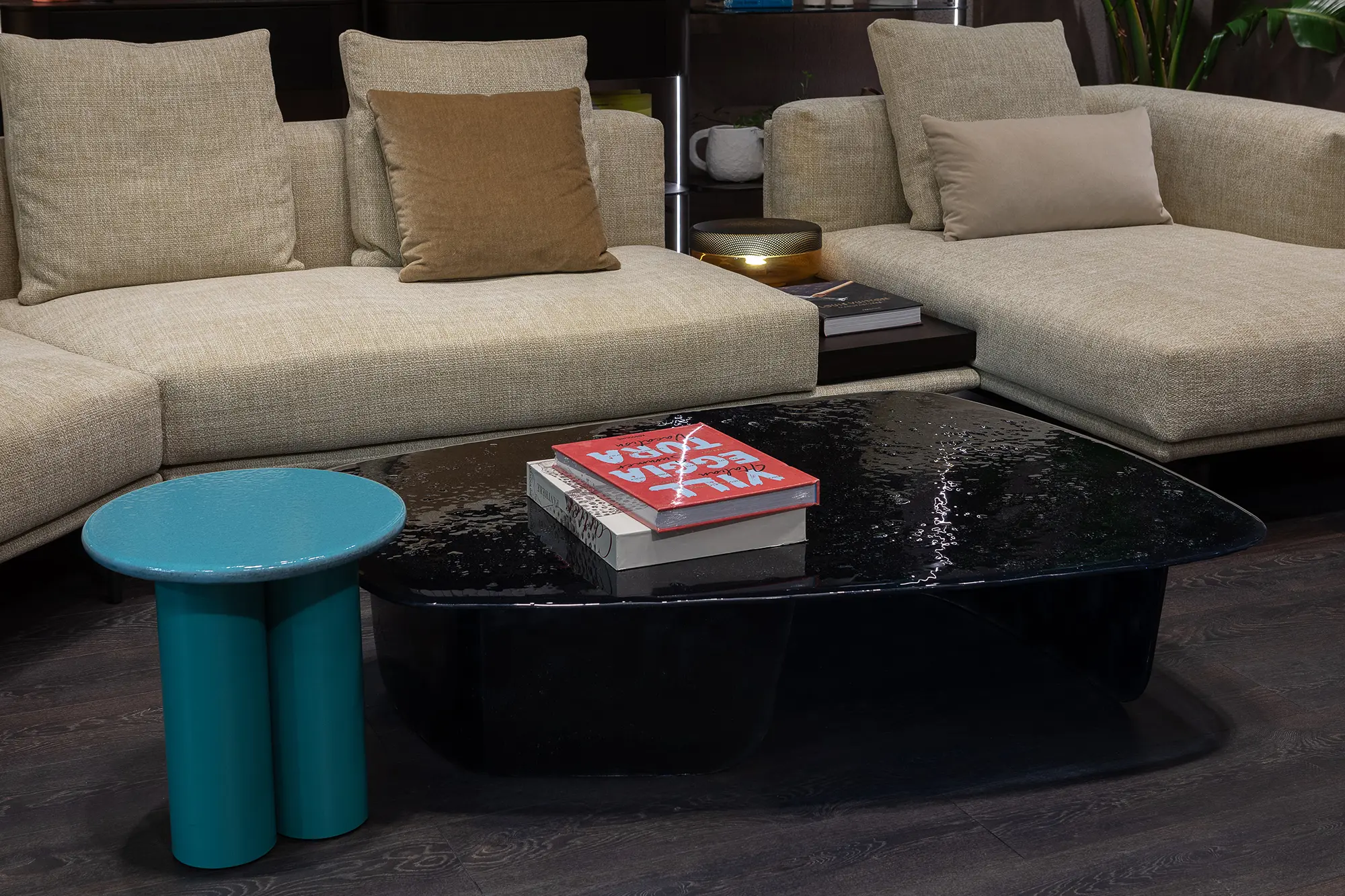 Papadatos - Pierre Niedriger Tisch