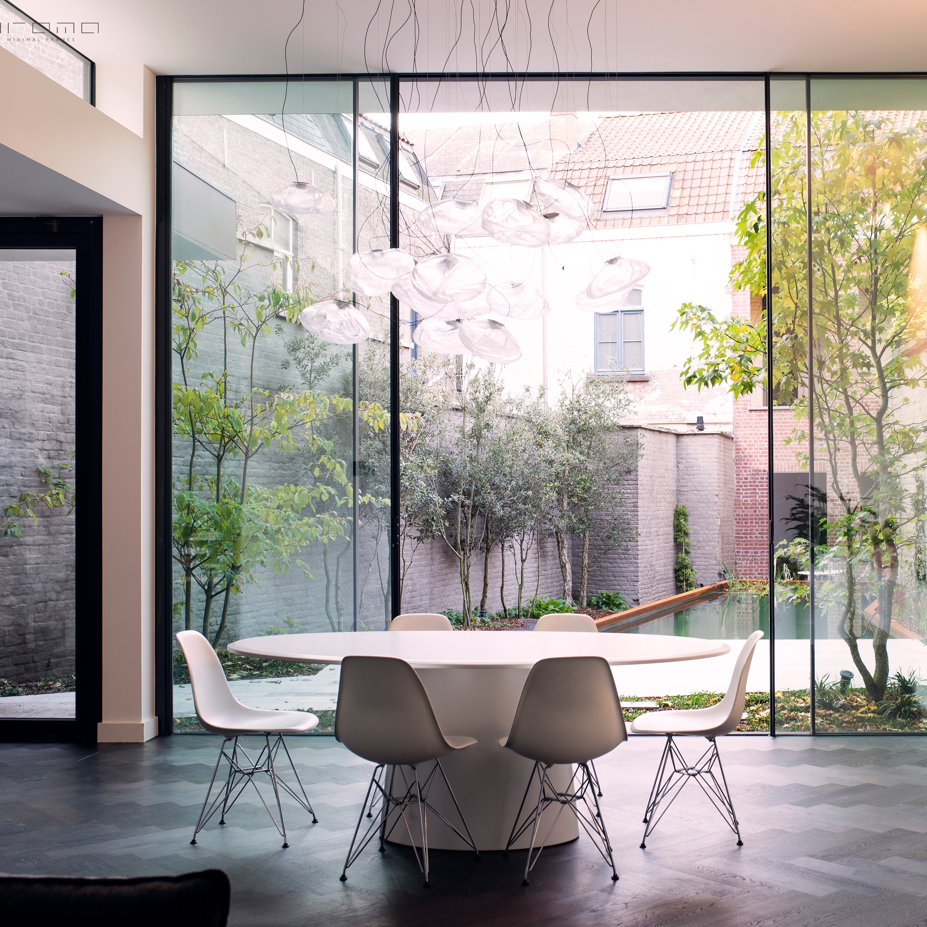 Display product Fix | Sliding Fix from manufacturer Orama Minimal Frames