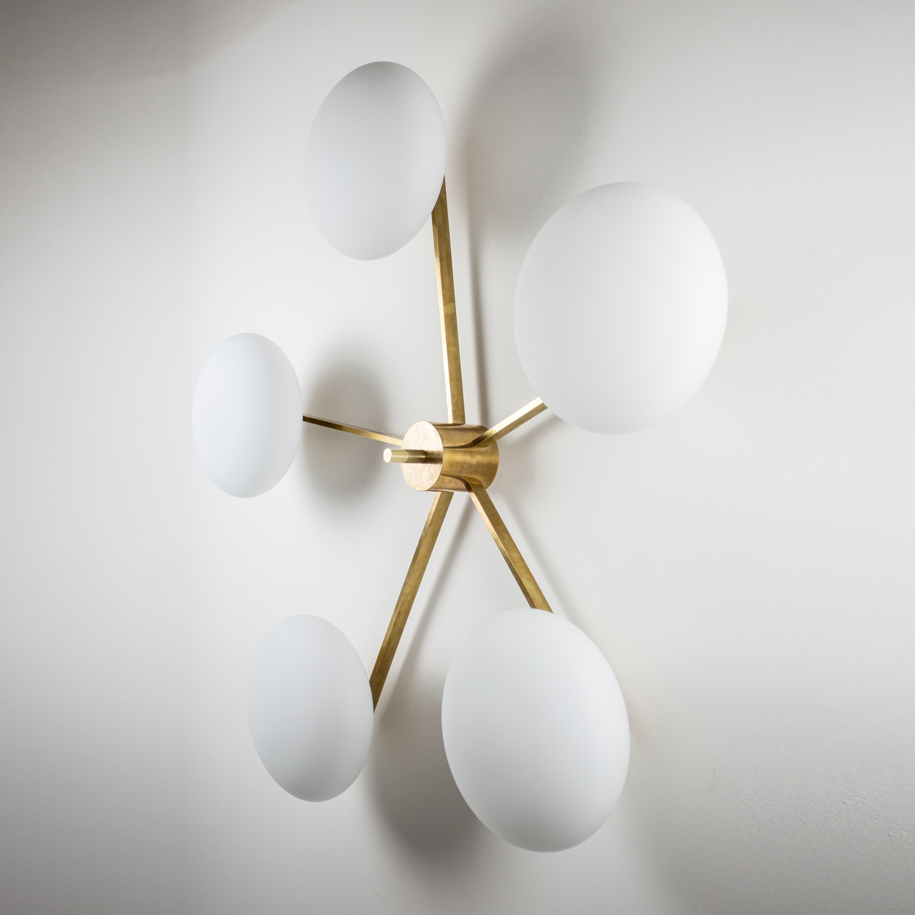 Mostra il prodotto Stella Daisy del produttore DESIGNforMACHA