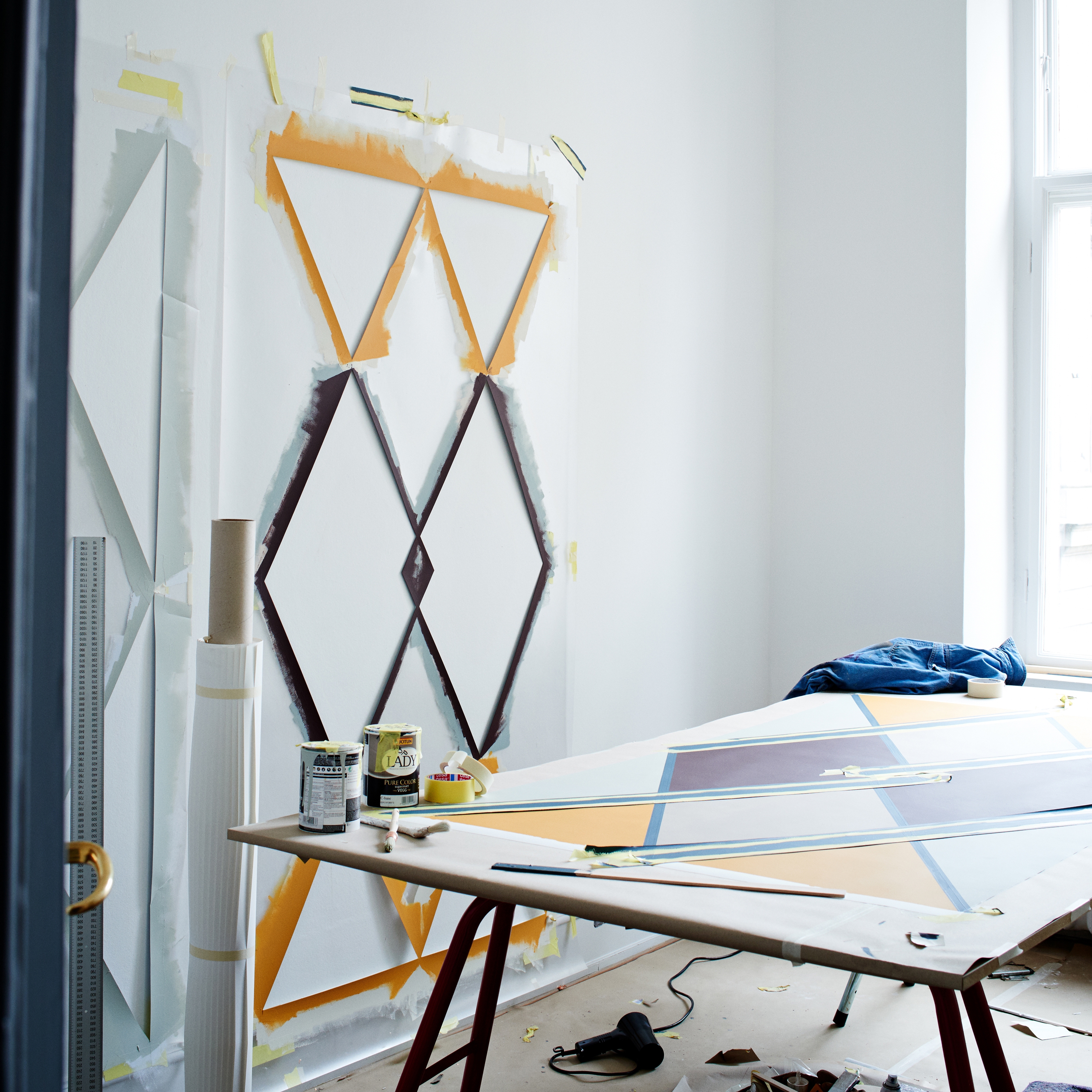 HANDPAINTED WALLPAPER