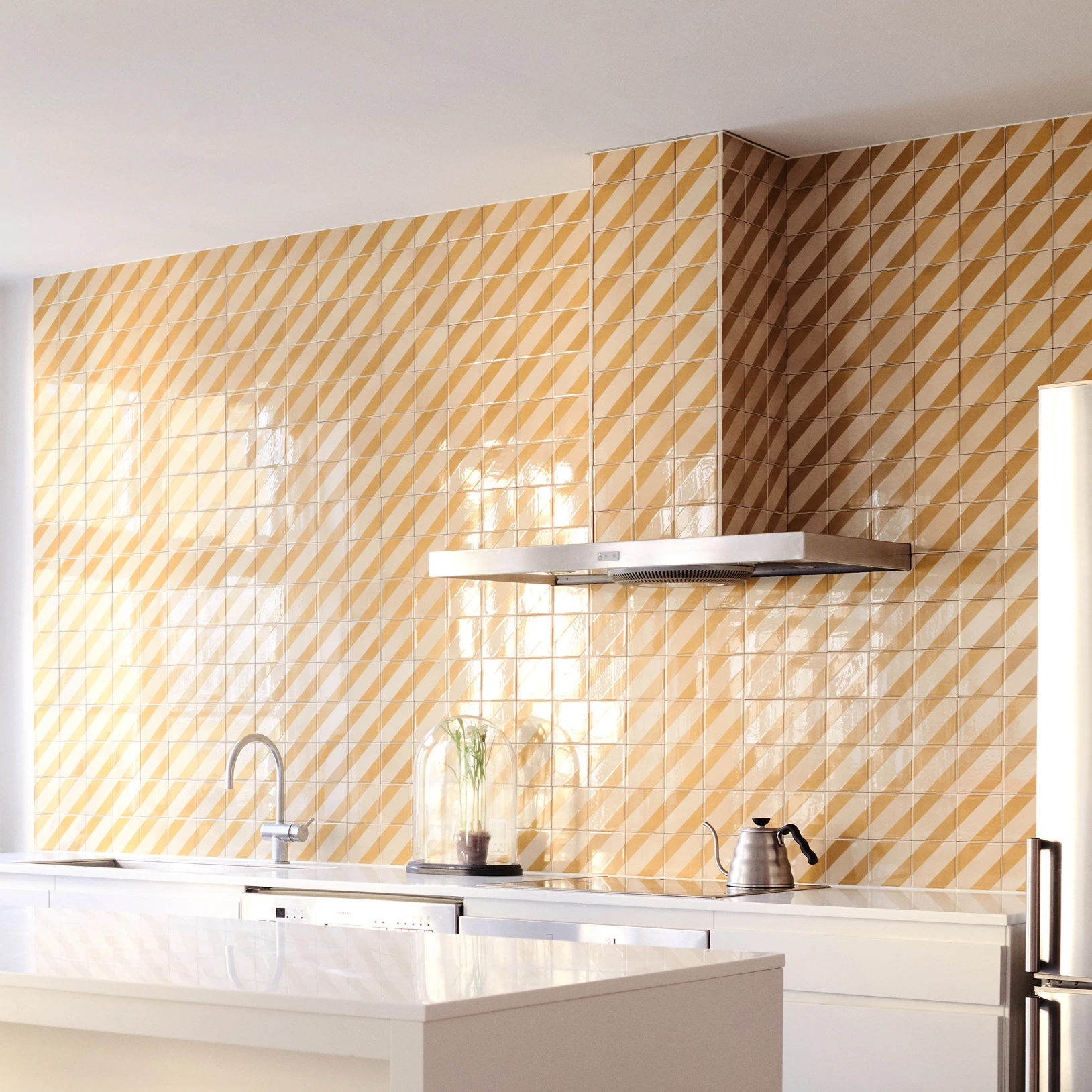 TILE DECORATION