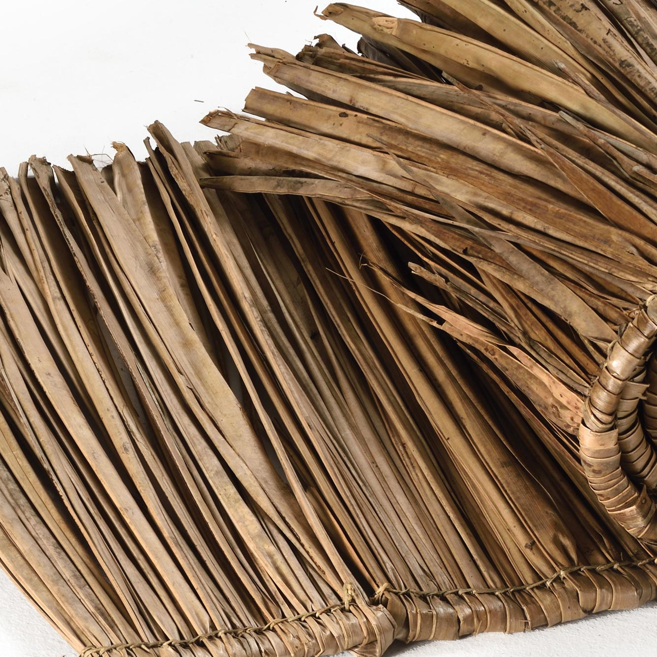 Display product Leaves | Makuti from manufacturer Caneplexus