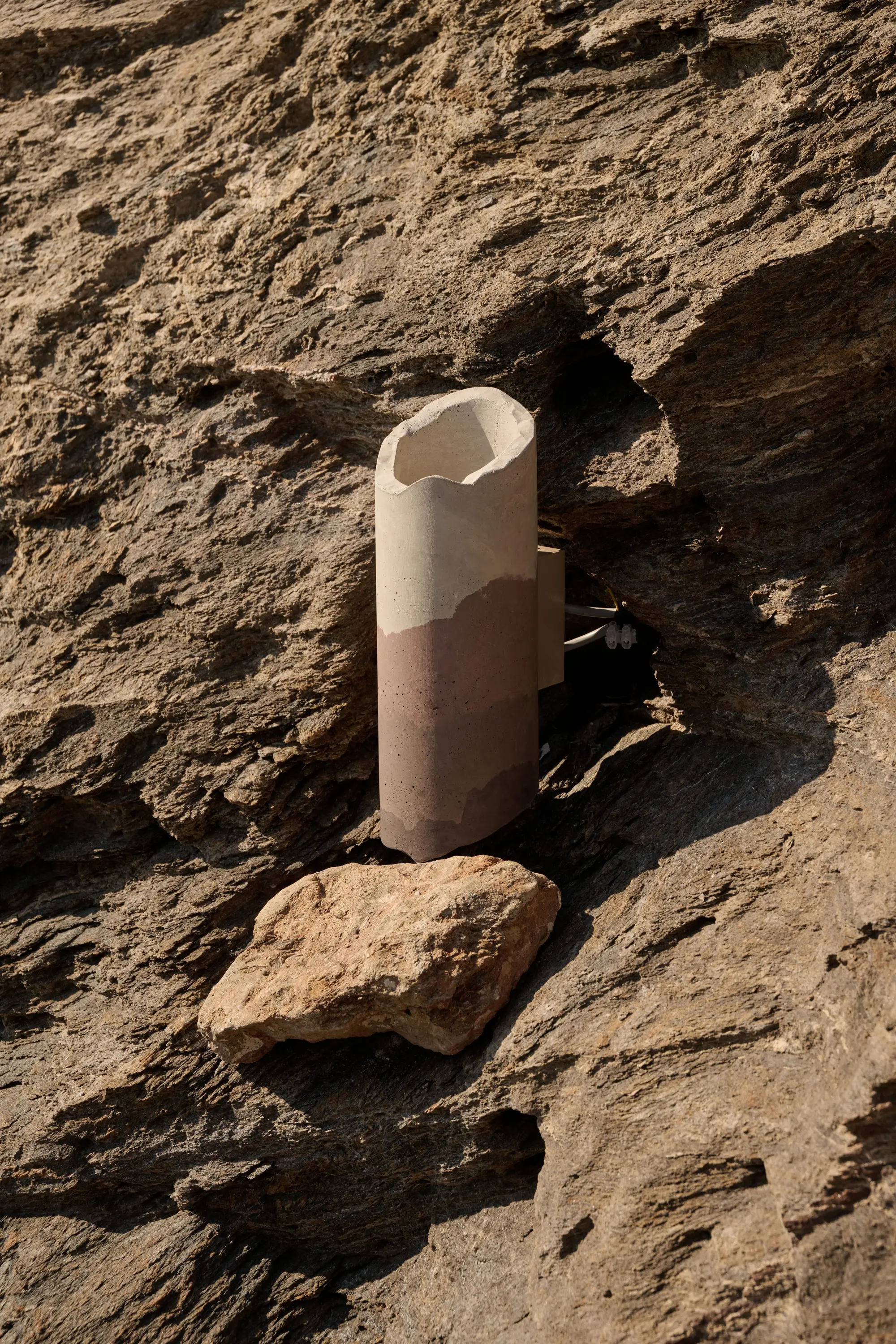 Urbi et Orbi - Strata Wall Lamp
