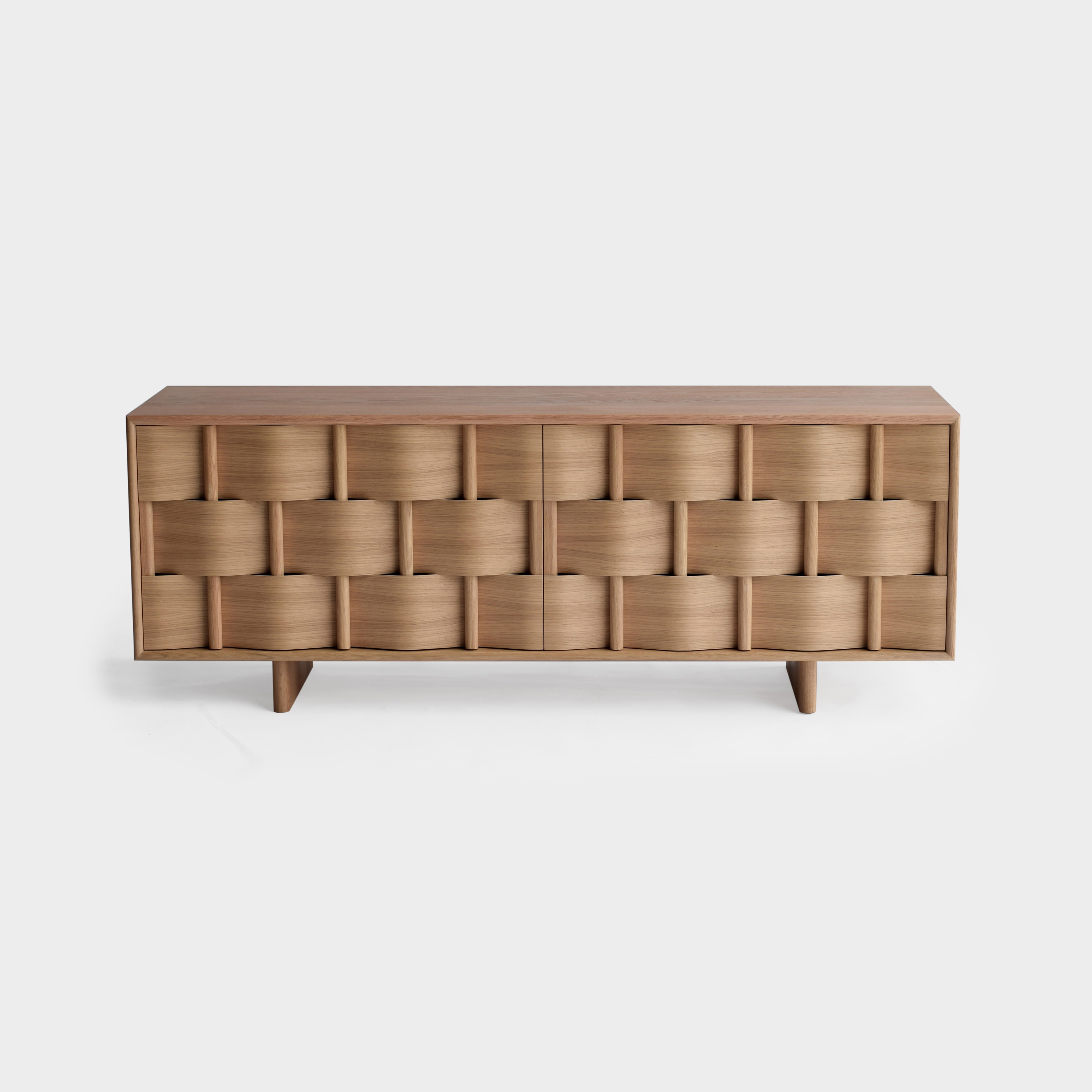Display product Weave Frame. Oak wood, natural oil from manufacturer Ringvide Studio