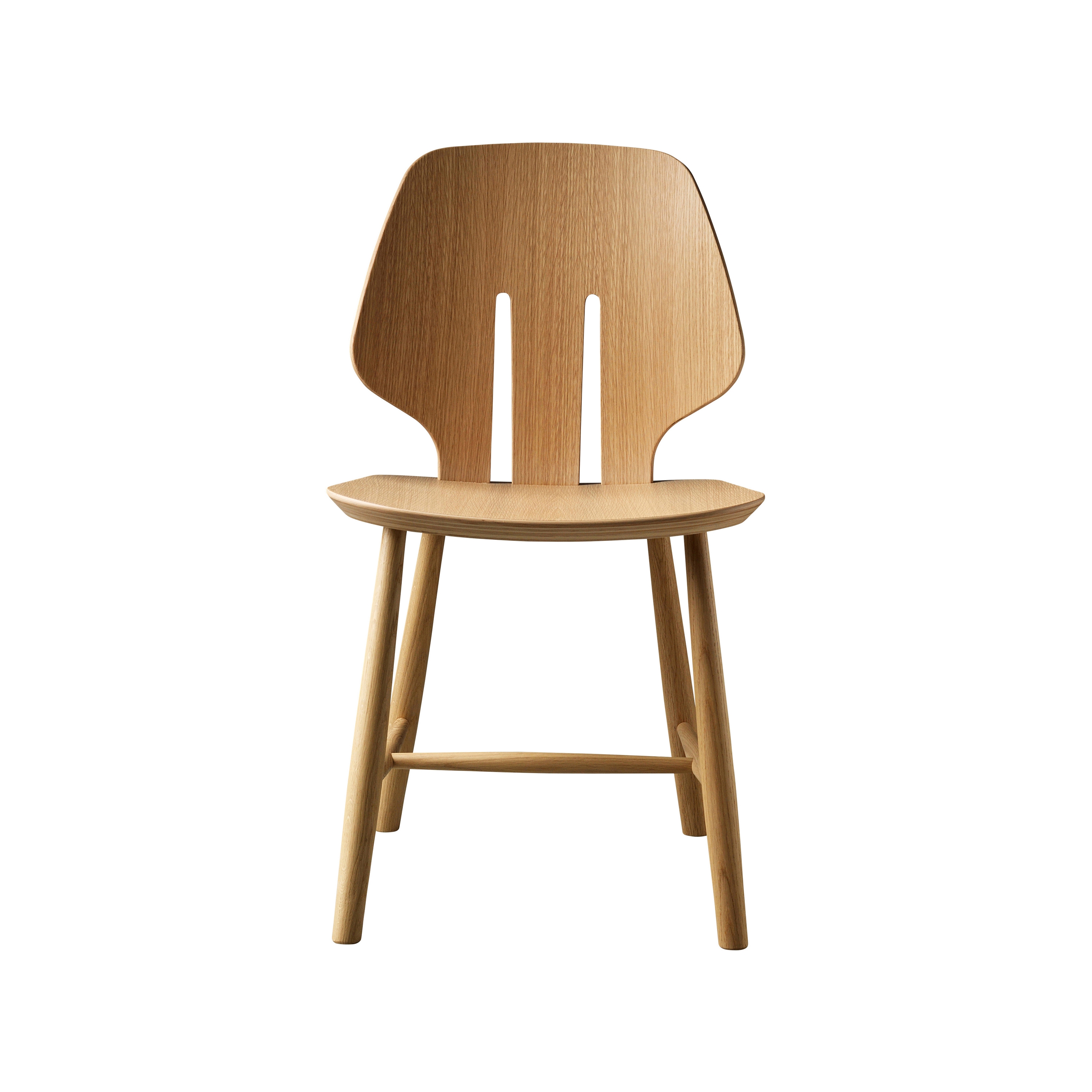 Mostra il prodotto J67 Chair by Ejvind A. Johansson del produttore FDB Møbler