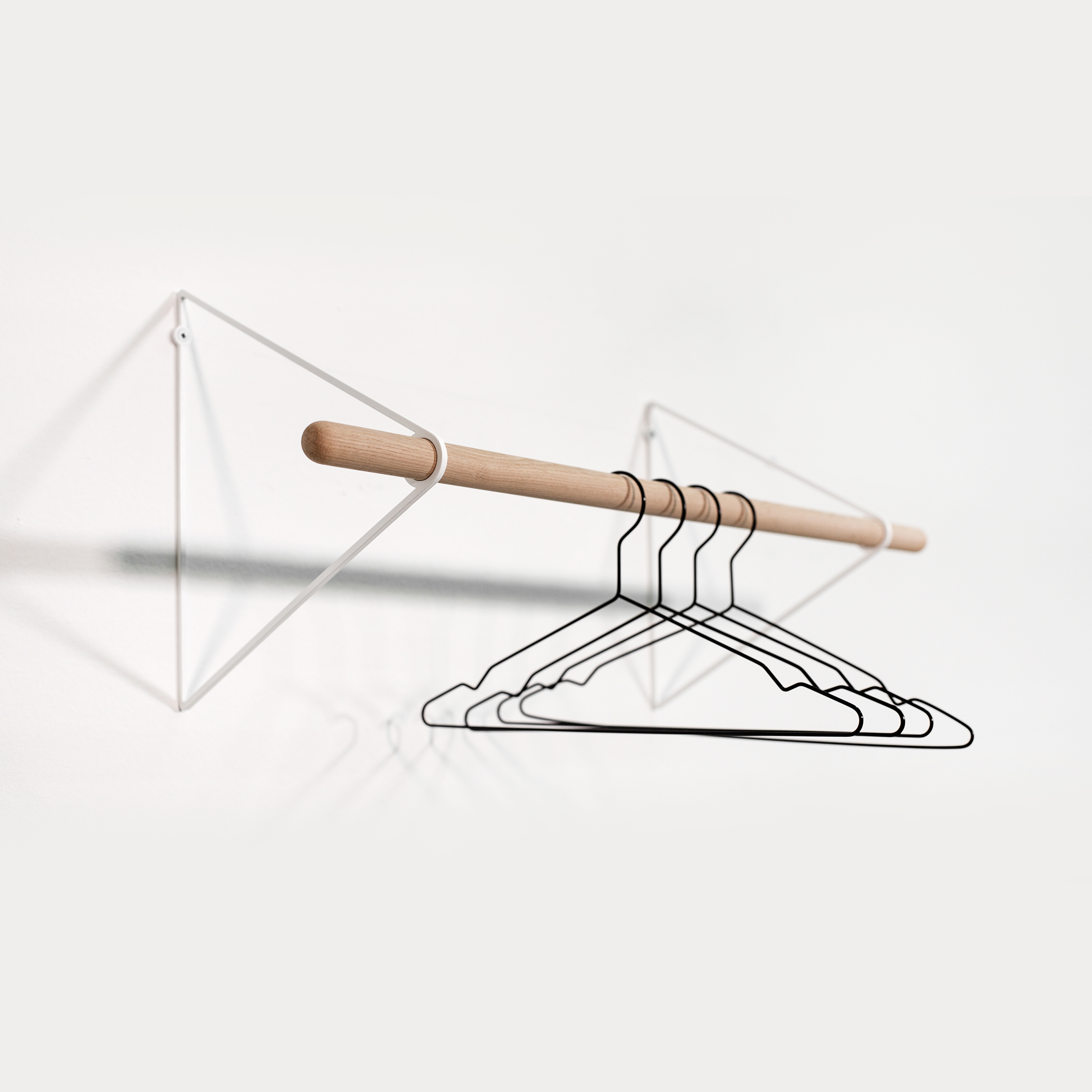 Afficher le produit Solid coatrack du fabricant Result Objects