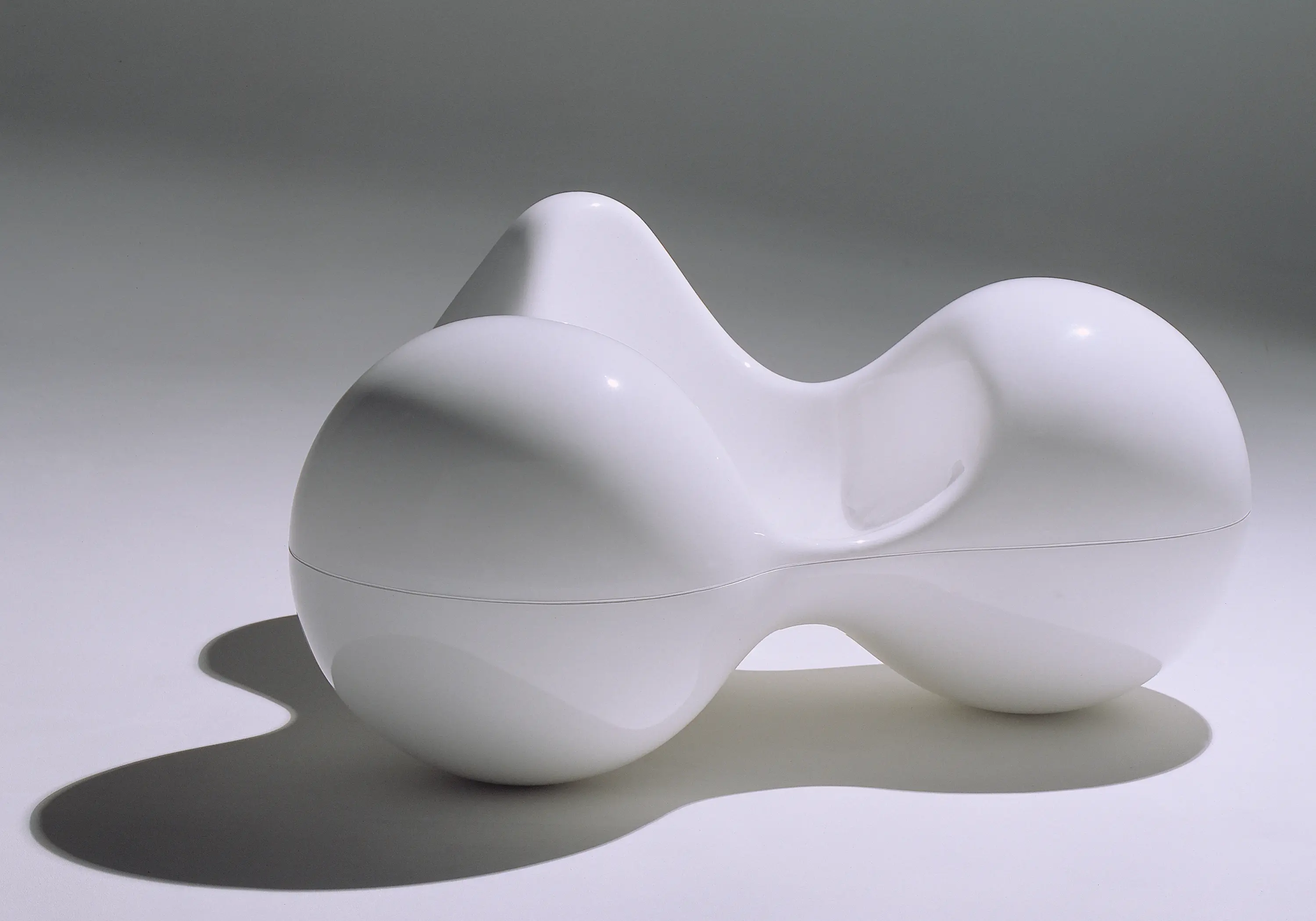 Eero Aarnio Originals - Tomatoe White