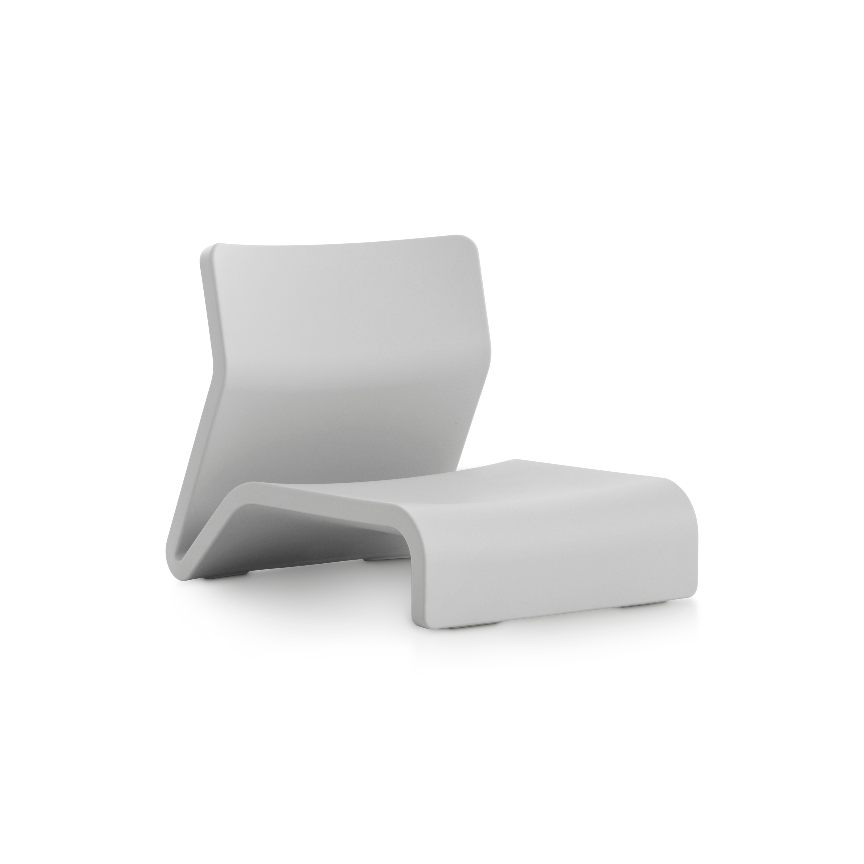 Clip Club Chair