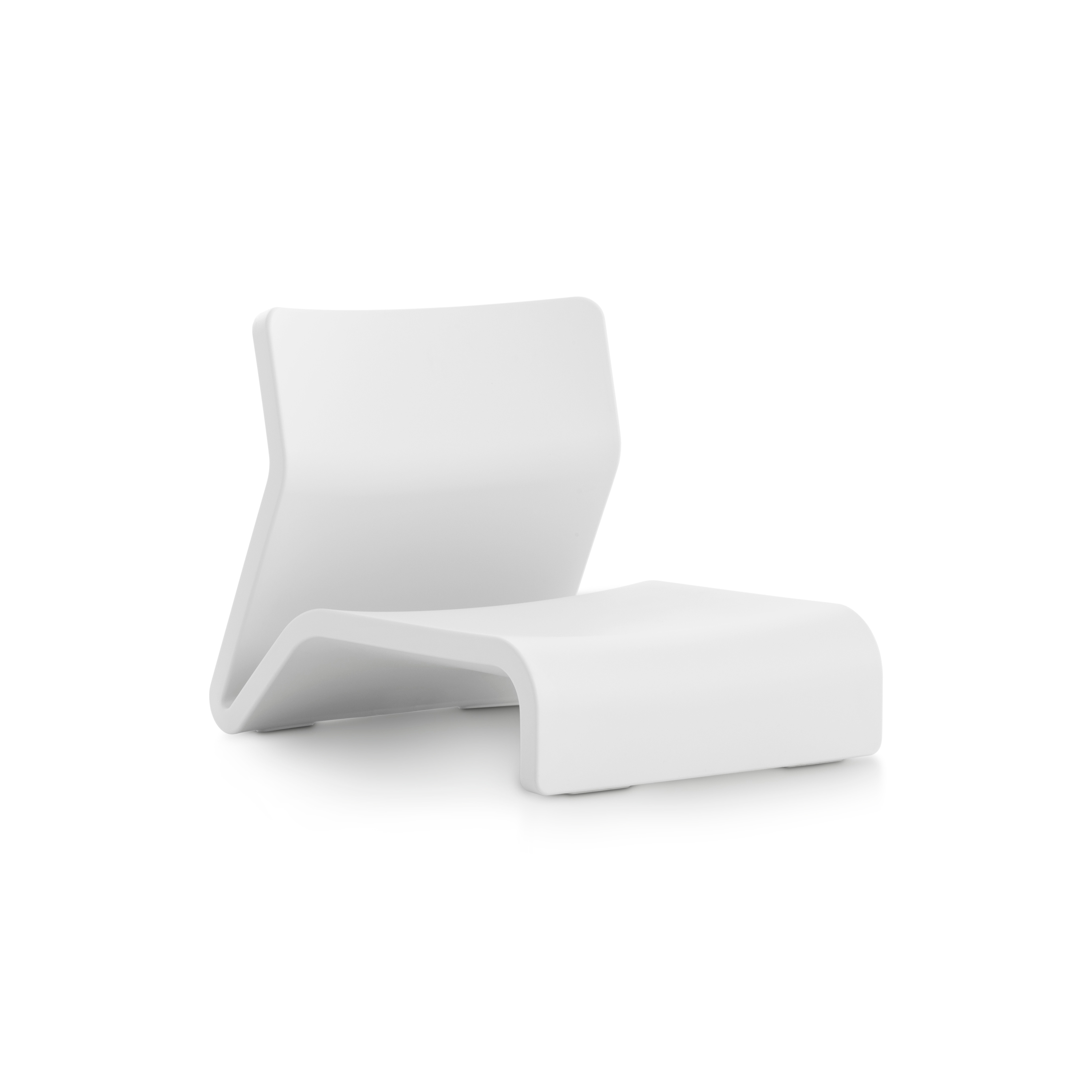 Clip Club Chair