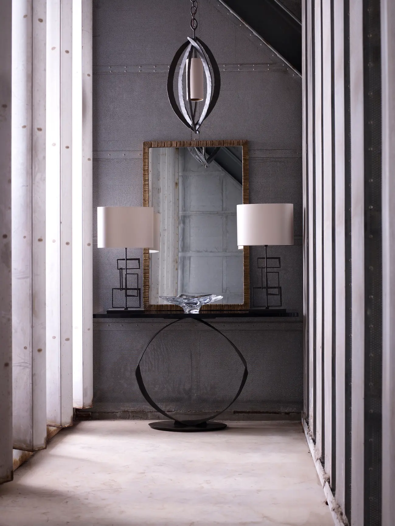 Porta Romana - O Console Table