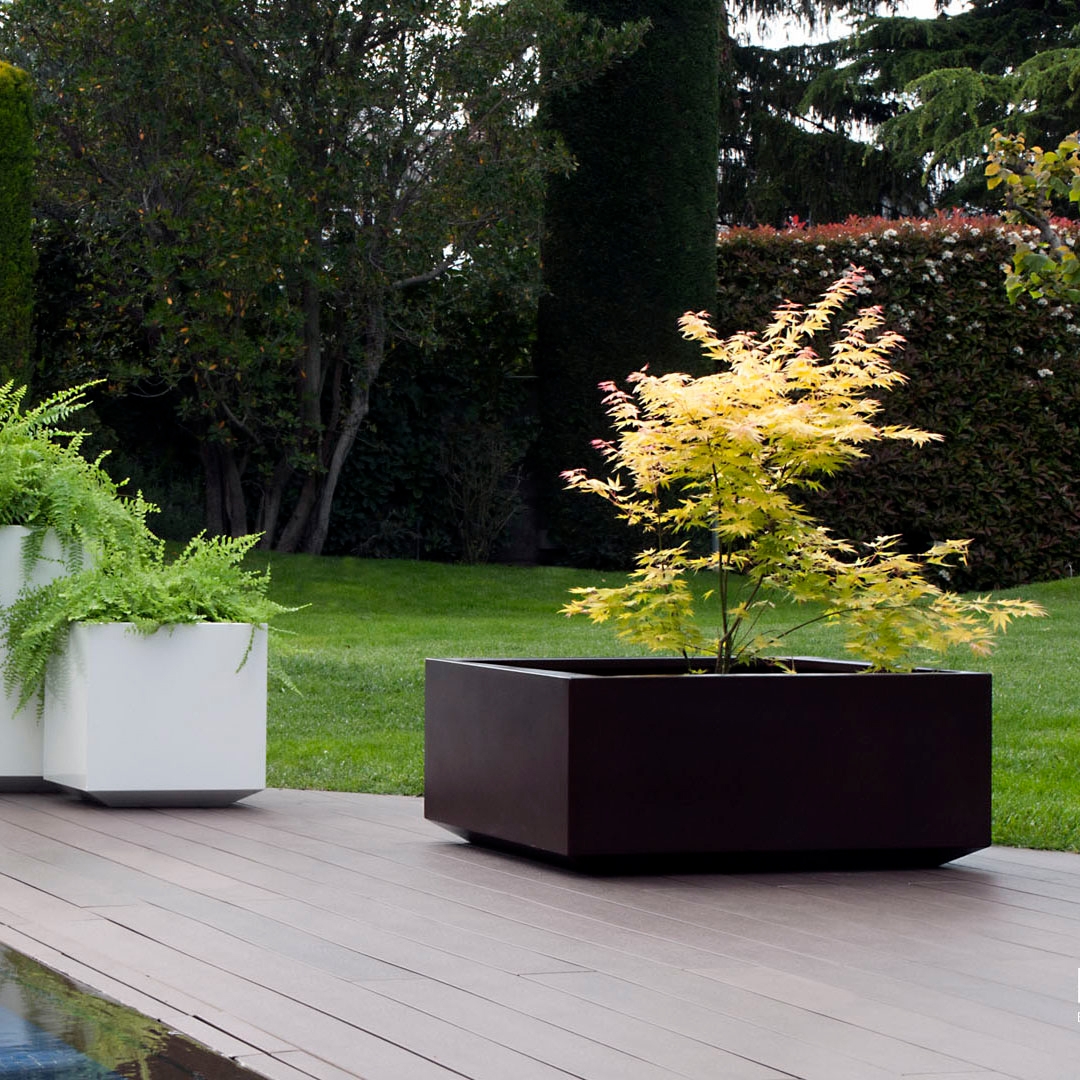 Mostrar el producto JARDINERAS  PINTADAS EPOXI del fabricante Fesfoc