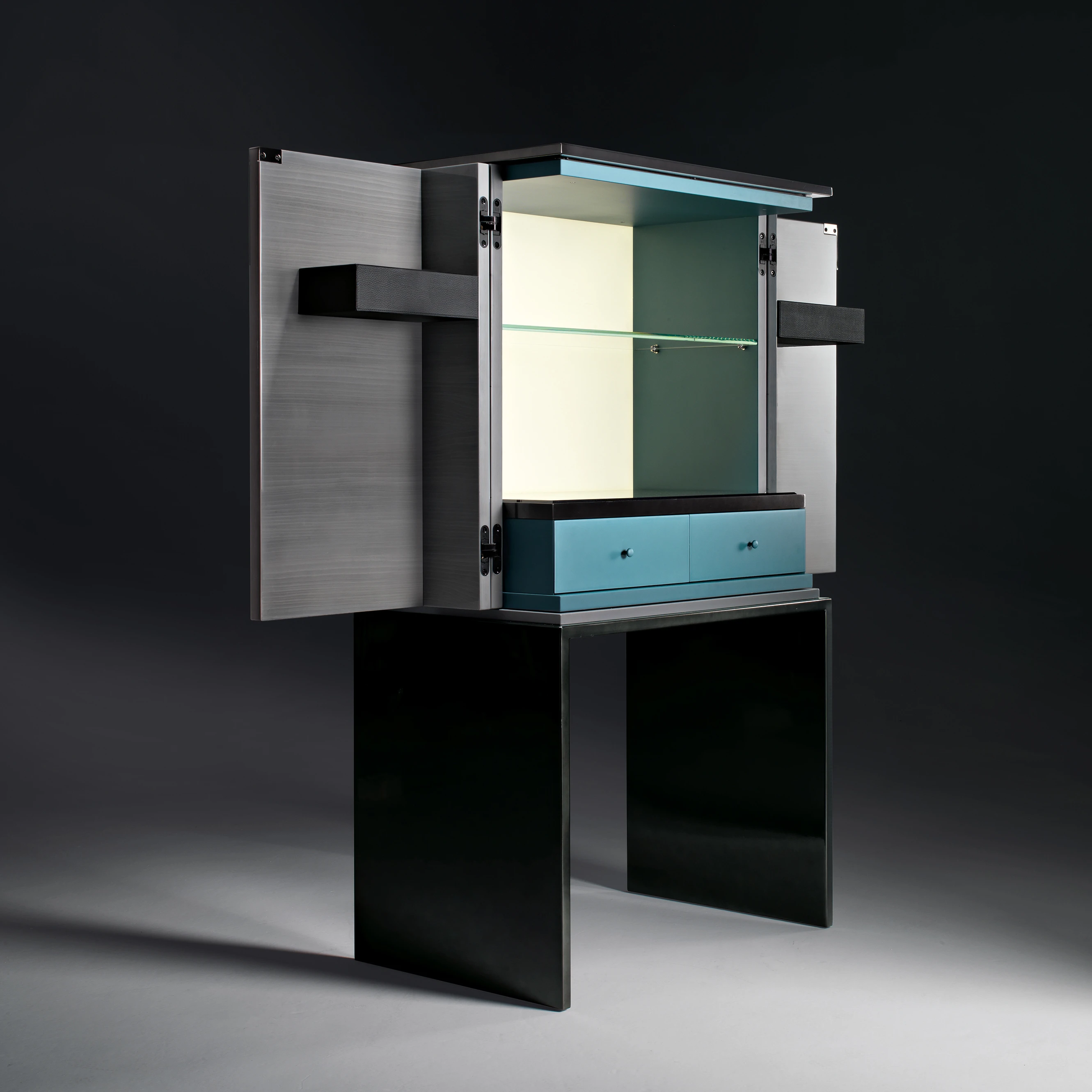Bar cabinet