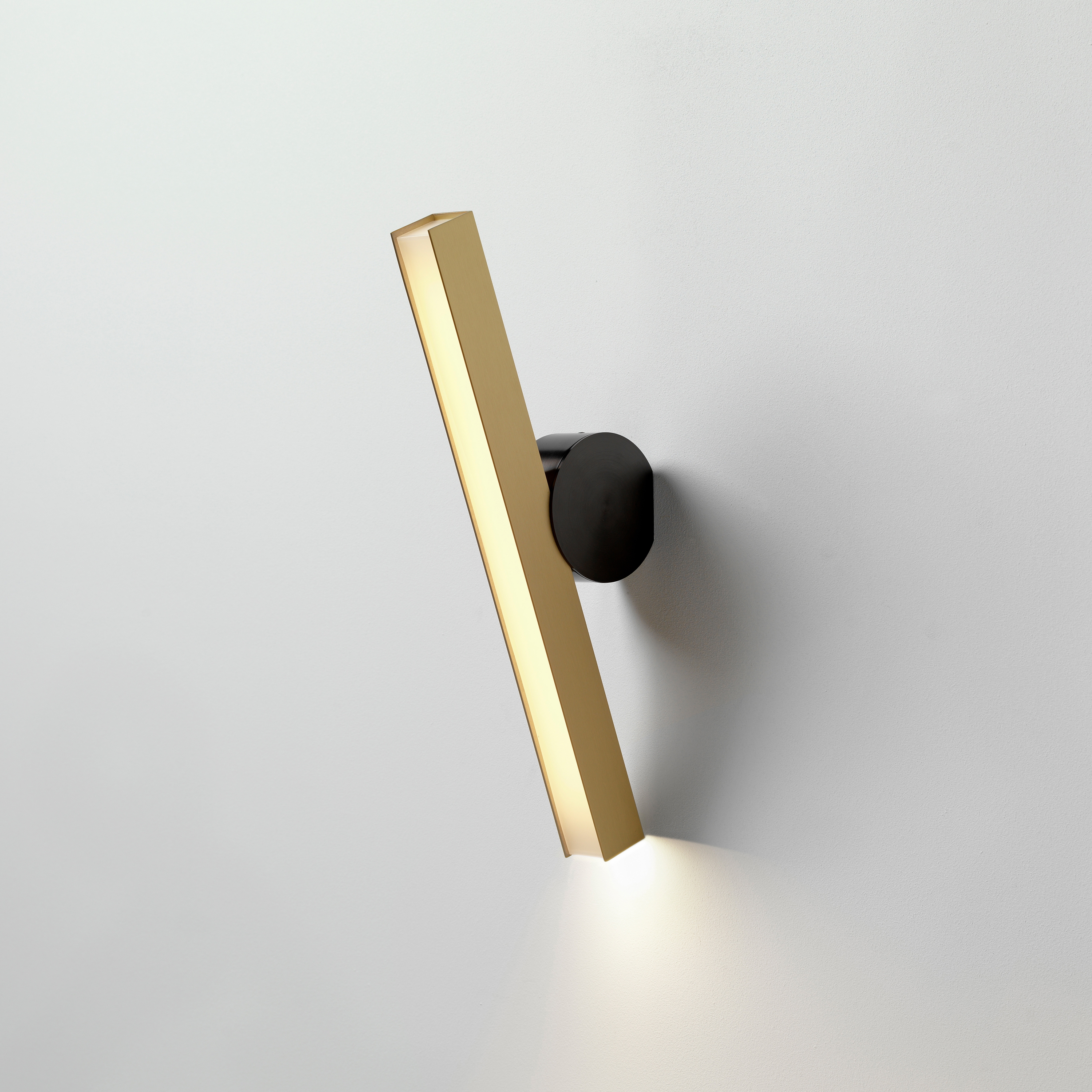 Display product Calée V3 app from manufacturer CVL Luminaires
