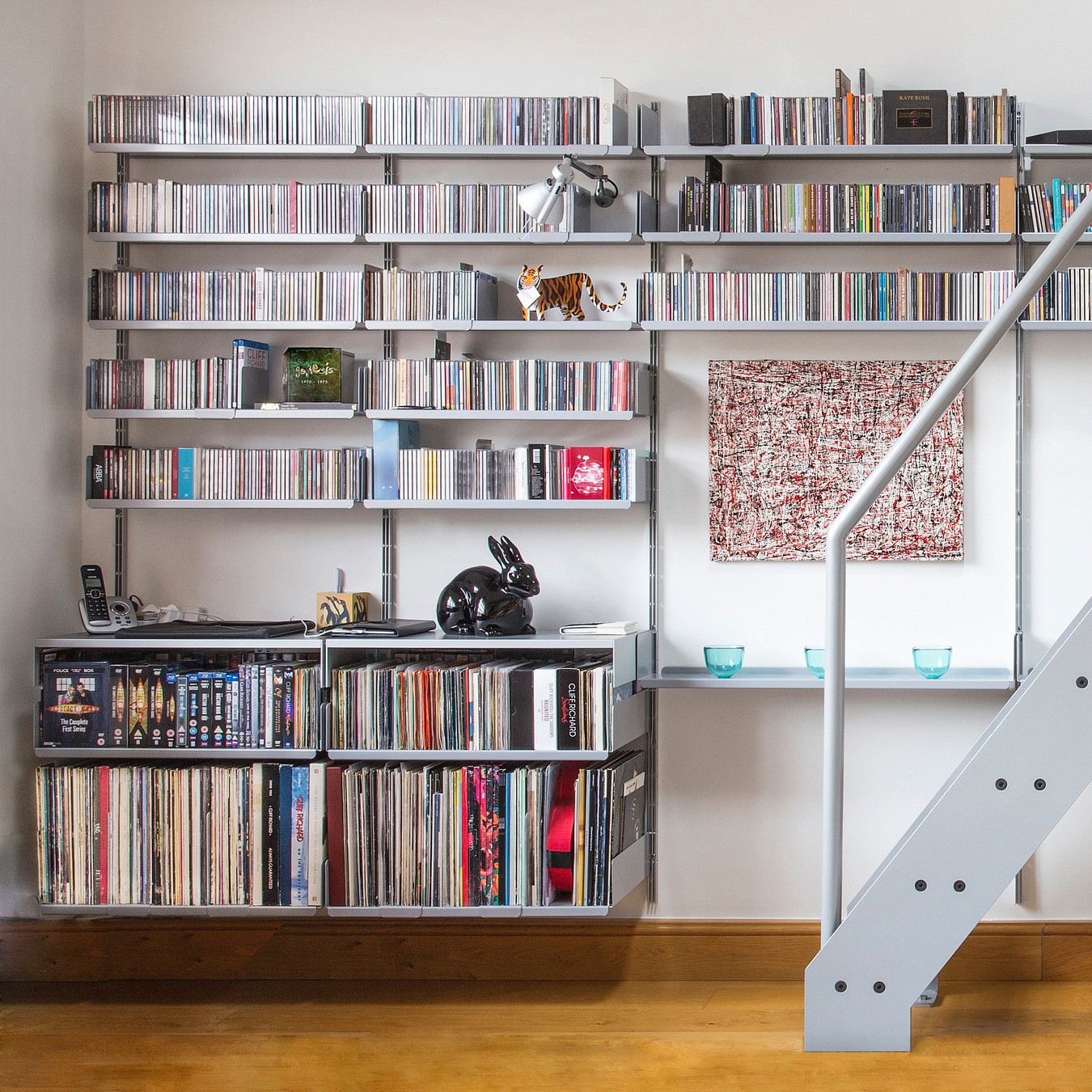 Display product 606 Universal Shelving System: Structure from manufacturer Vitsoe