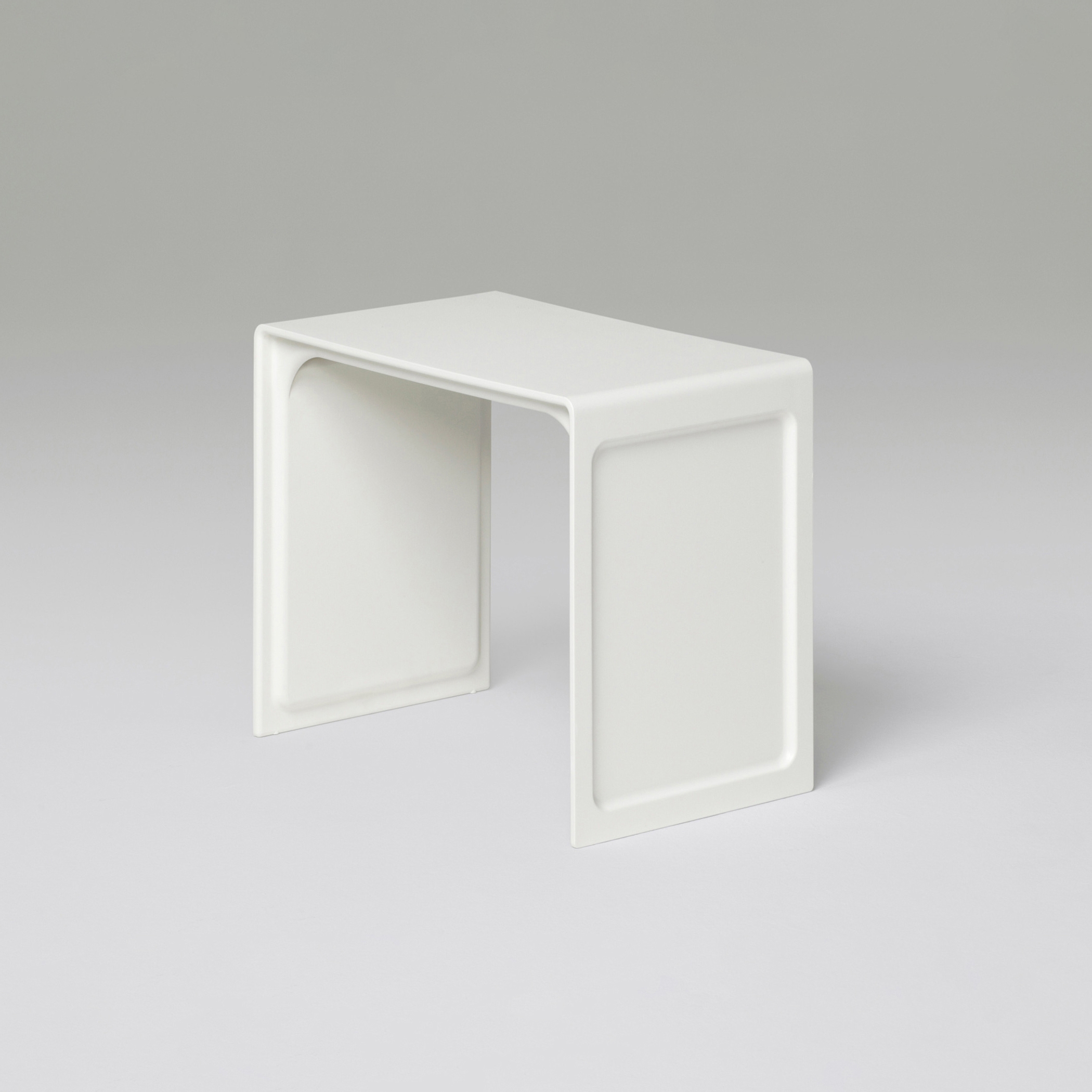 621 Table: Large