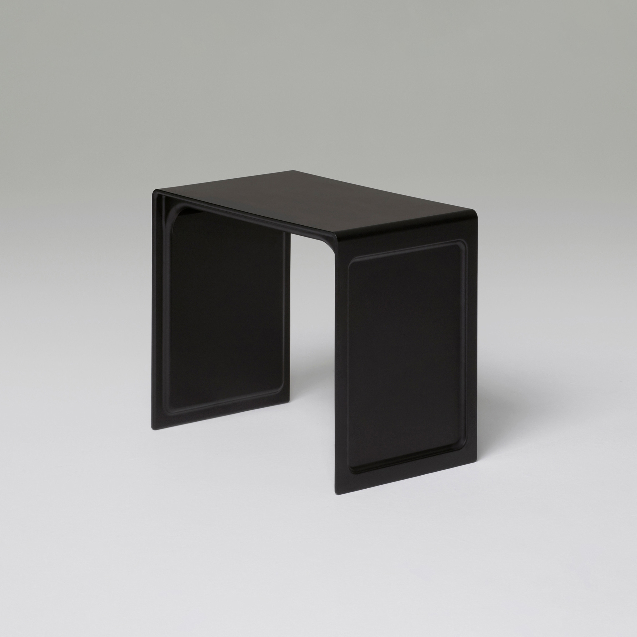 621 Table: Large