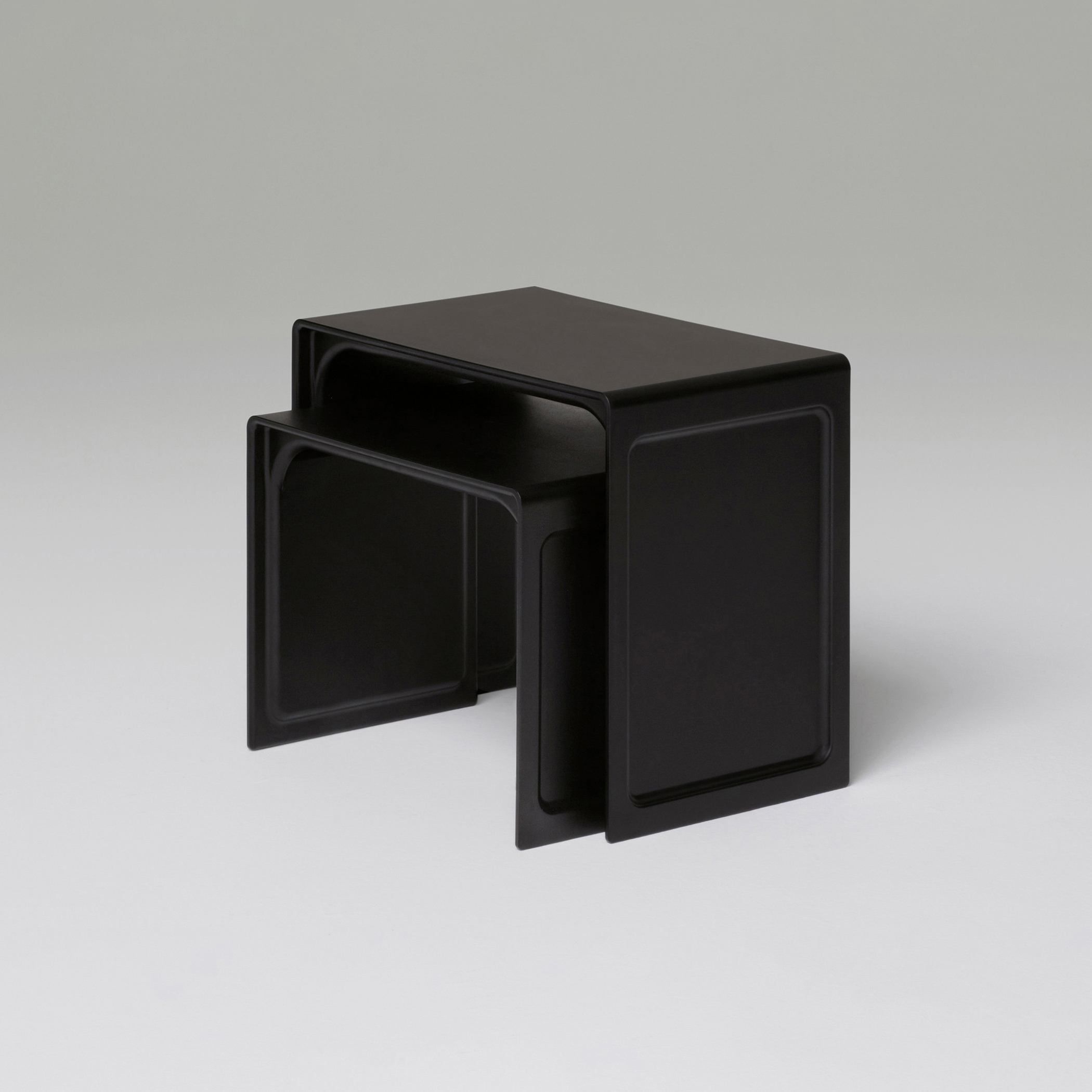 Display product 621 Table: Nesting pair from manufacturer Vitsoe