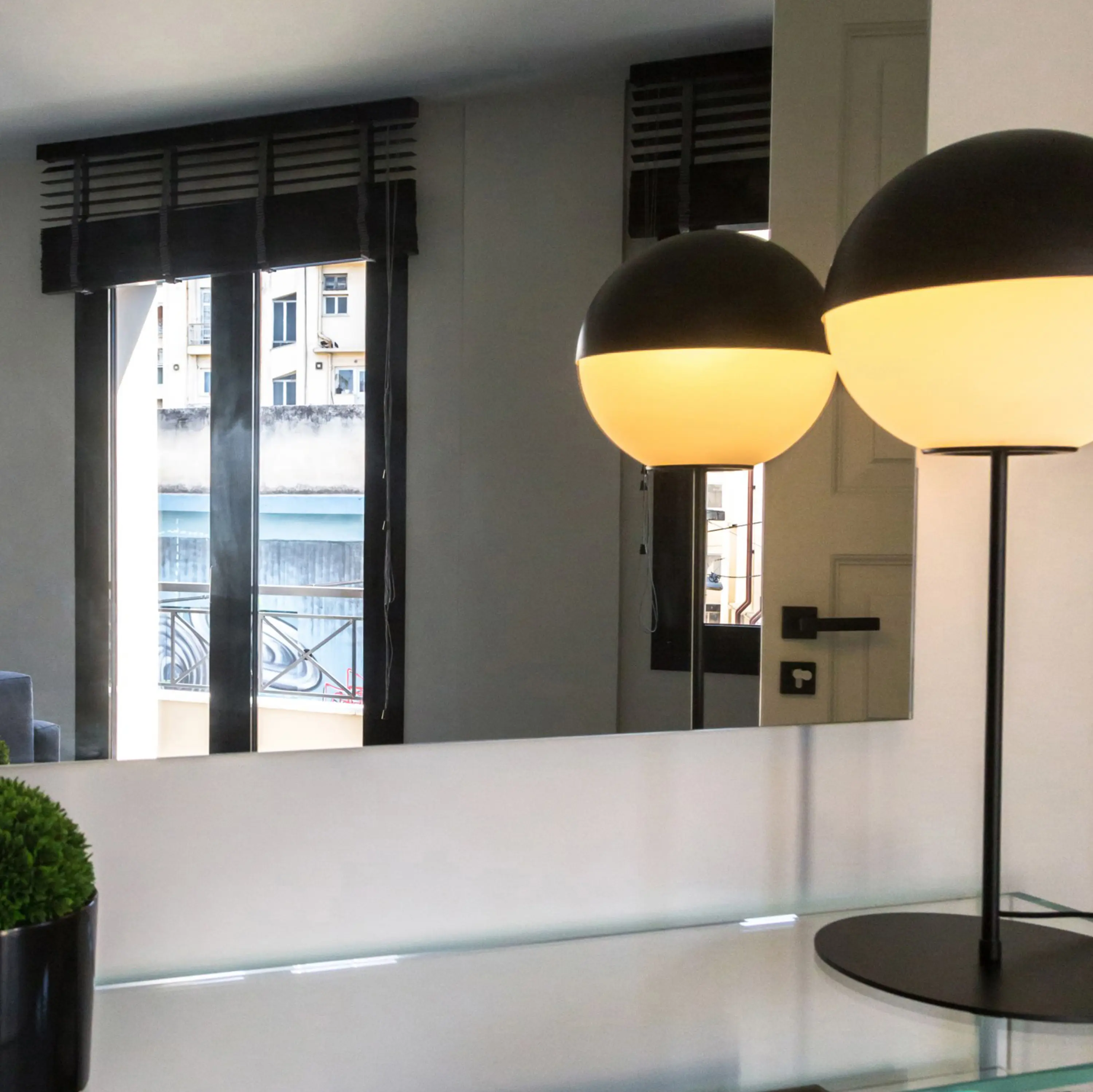 BRIGHT SPECIAL LIGHTING S.A. - Avolo M A Wall