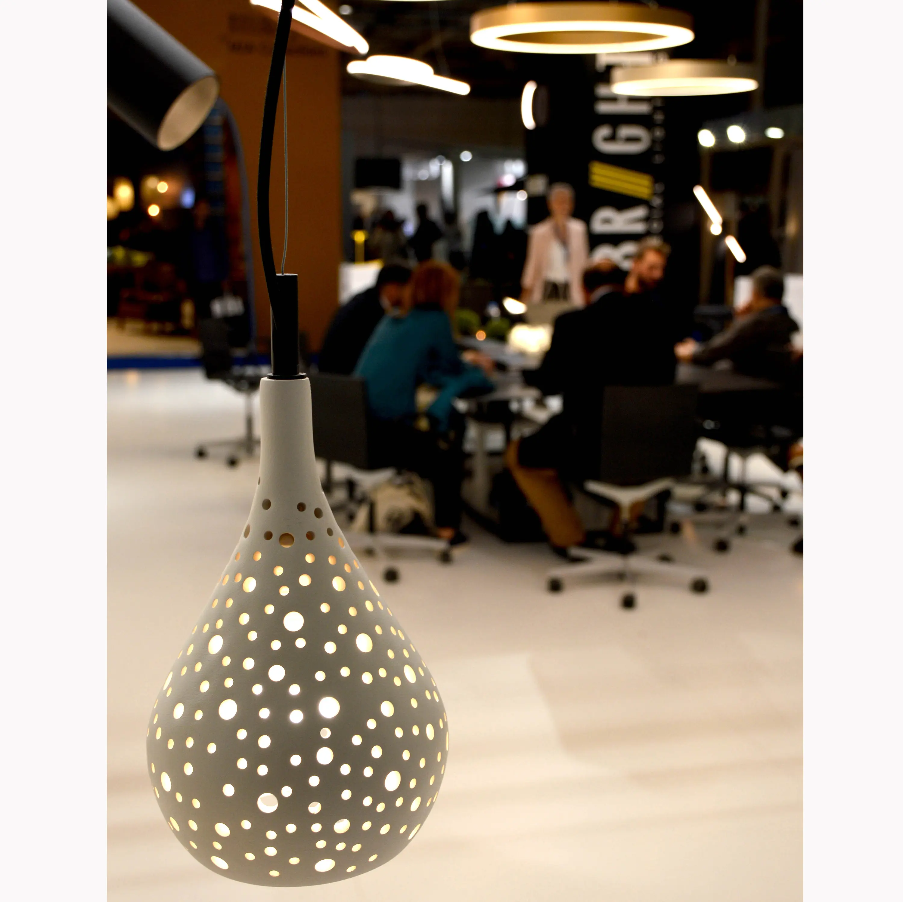 BRIGHT SPECIAL LIGHTING S.A. - Belle 2