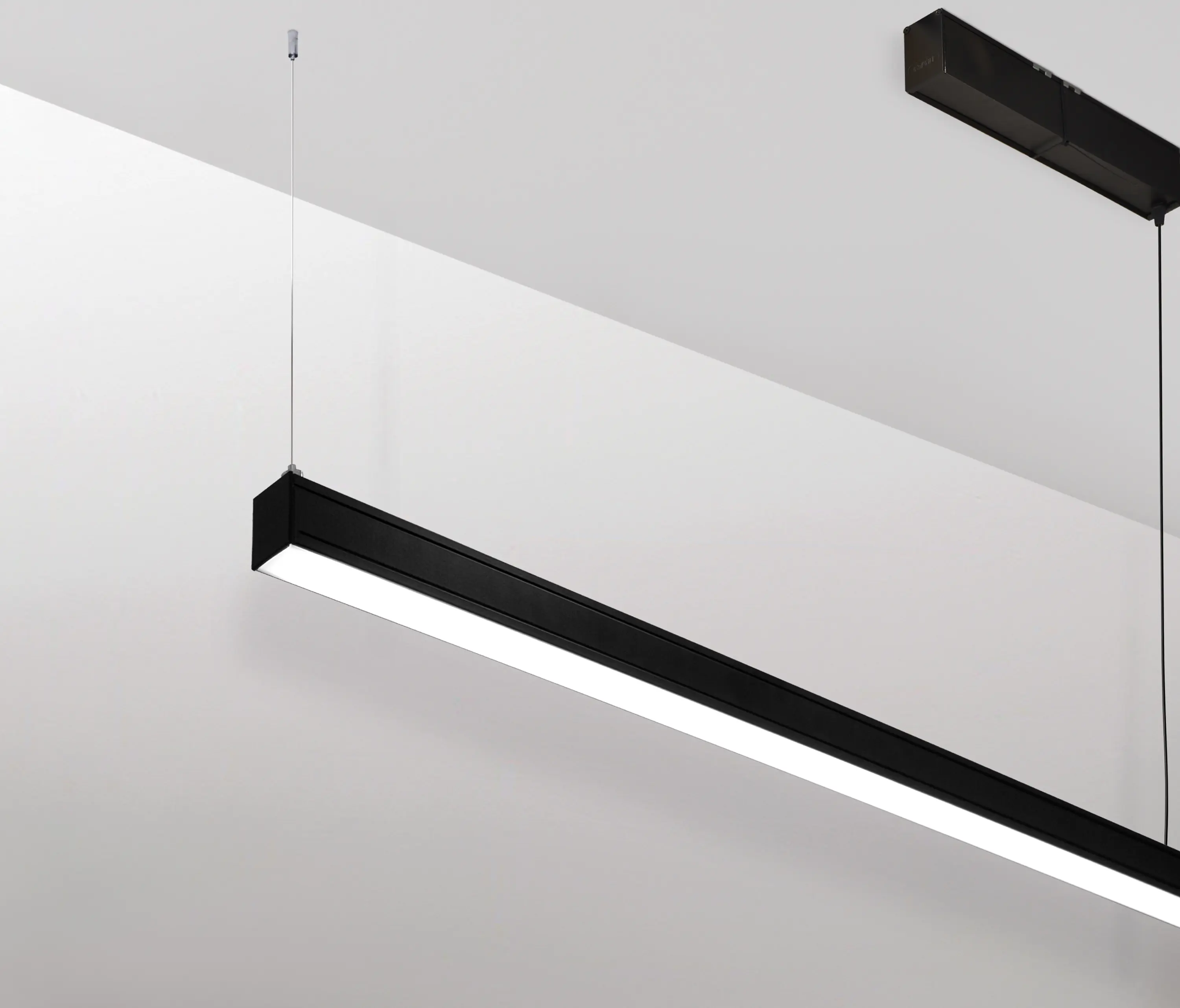 BRIGHT SPECIAL LIGHTING S.A. - Comis 12