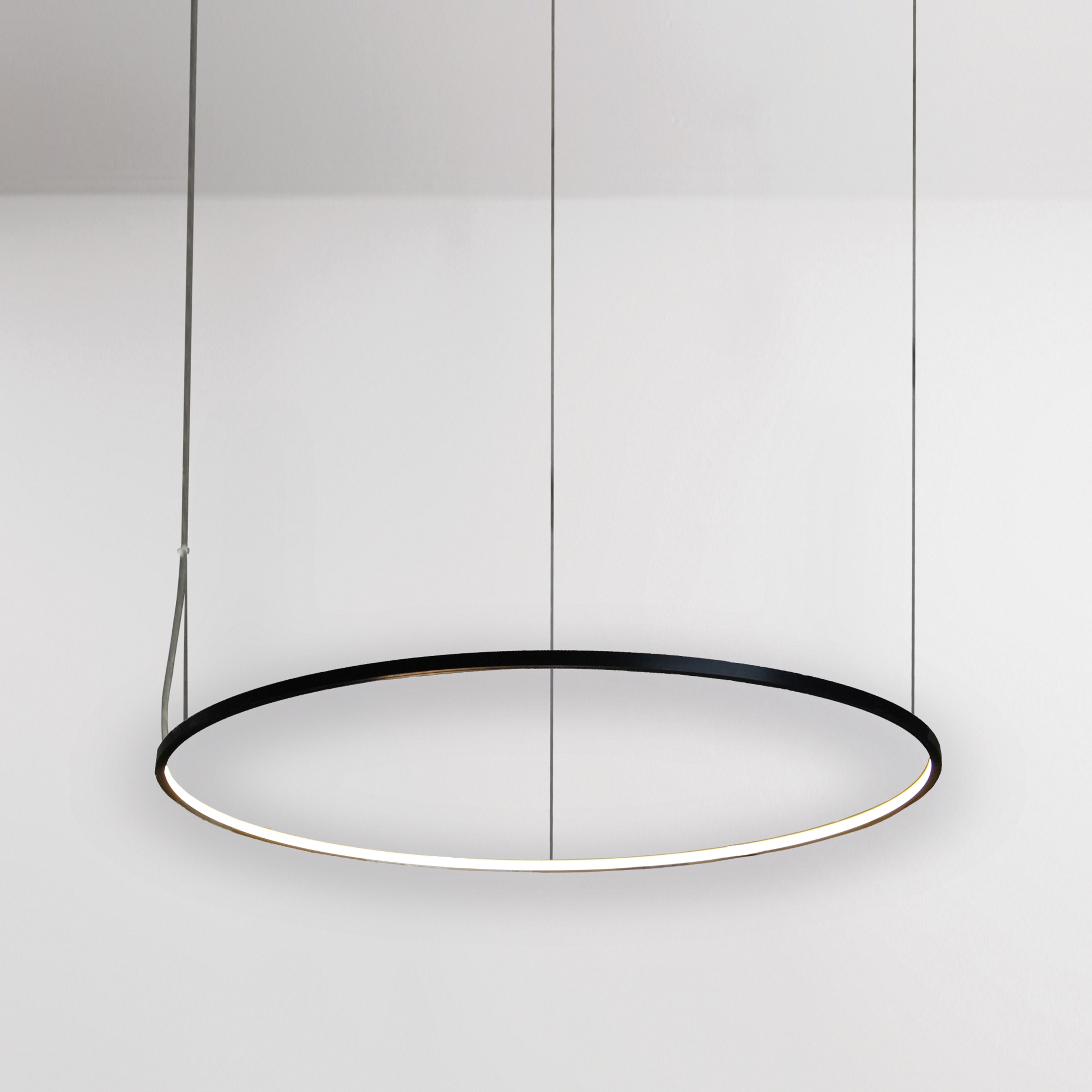 Mostra il prodotto Comis Ring del produttore BRIGHT SPECIAL LIGHTING S.A.