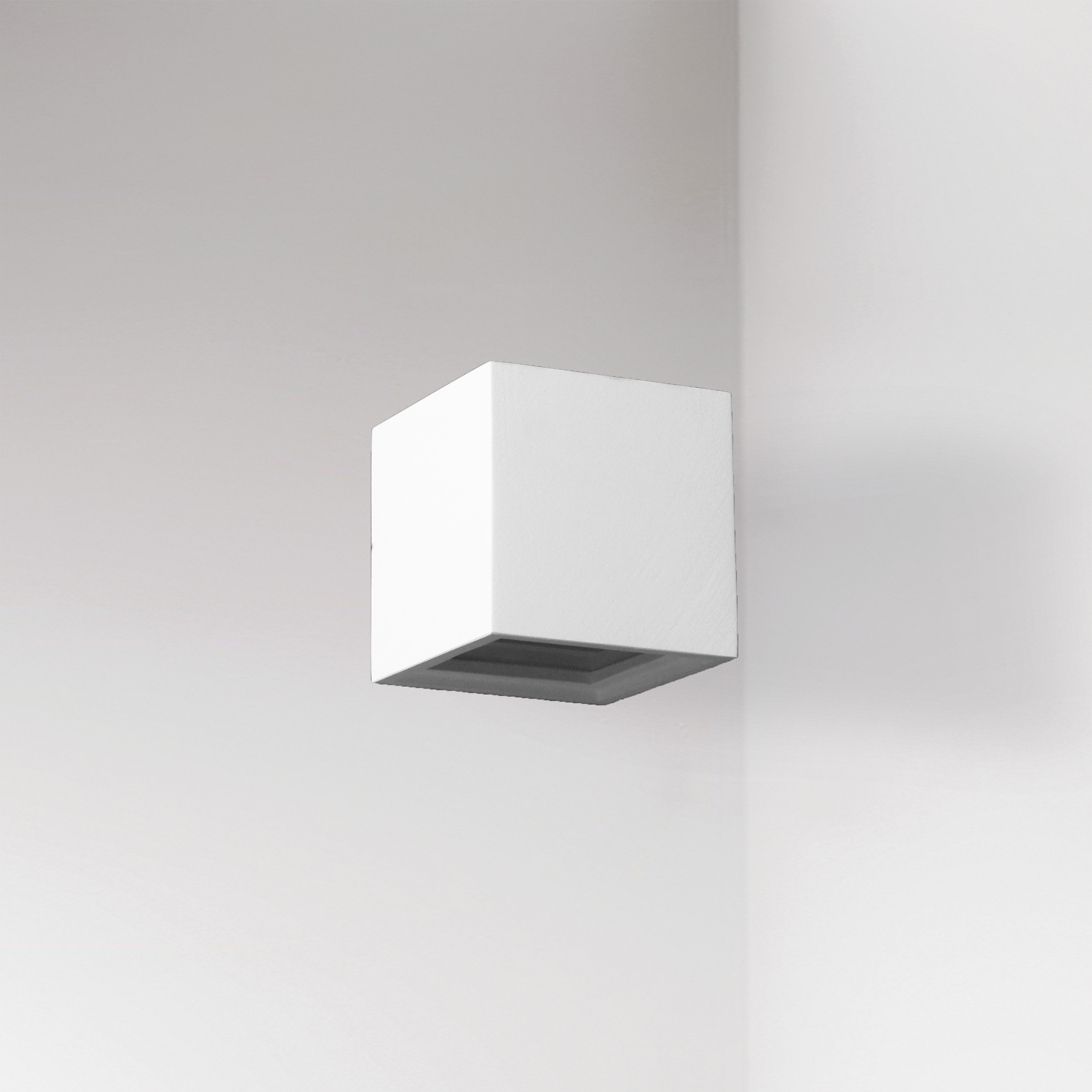 Display product Deus B2 Mini from manufacturer BRIGHT SPECIAL LIGHTING S.A.