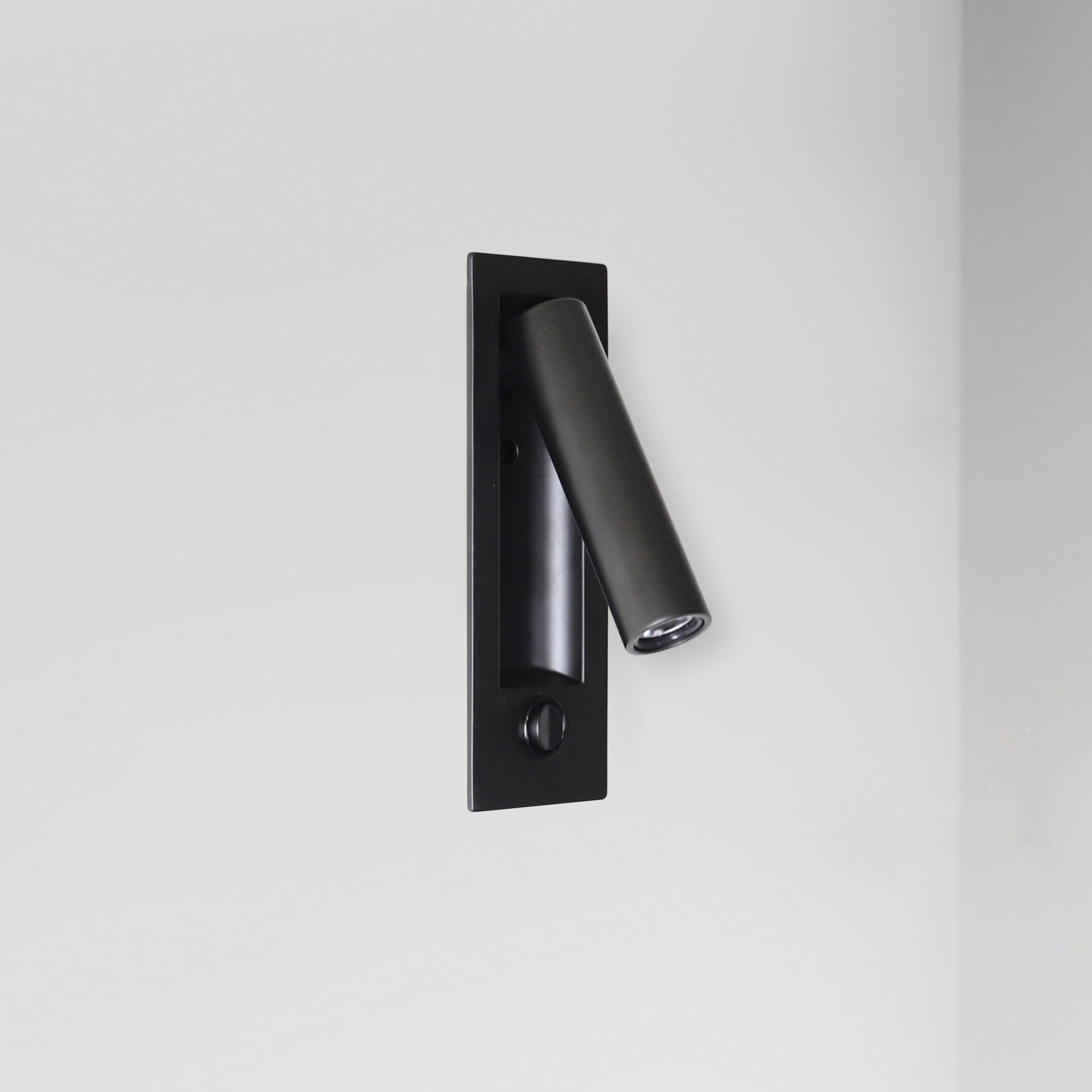 Mostra il prodotto Ferus 60 del produttore BRIGHT SPECIAL LIGHTING S.A.